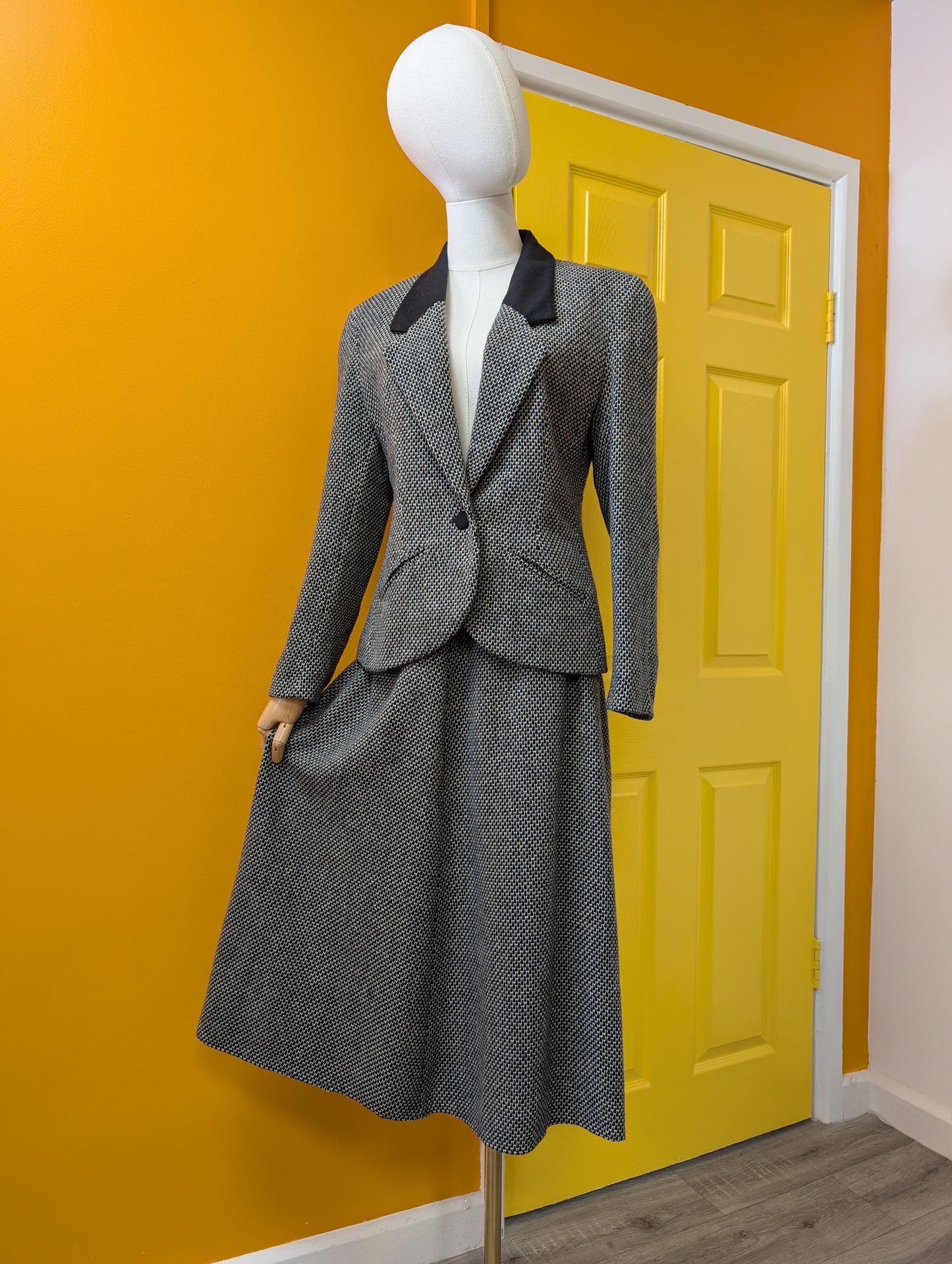 1980s St Michael pure new wool skirt suit - S/10