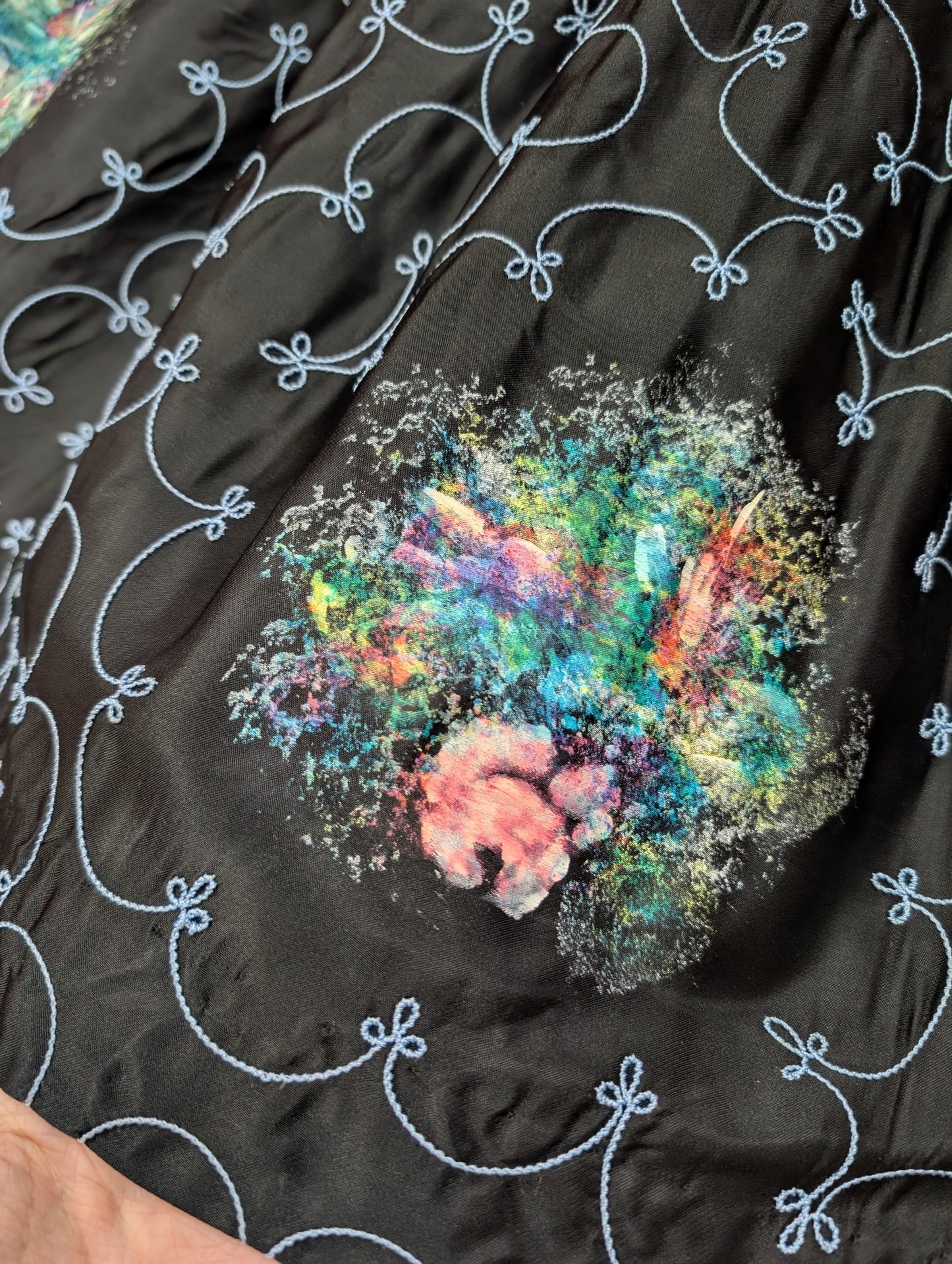 1950s embroidered and hand painted skirt - 25" waist