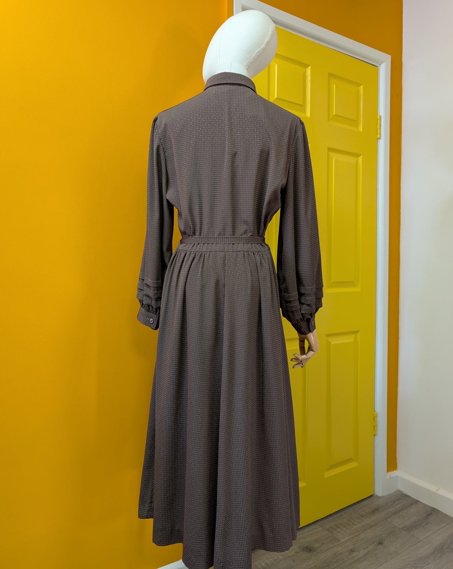 1970s Susan Small brown dress - M/12