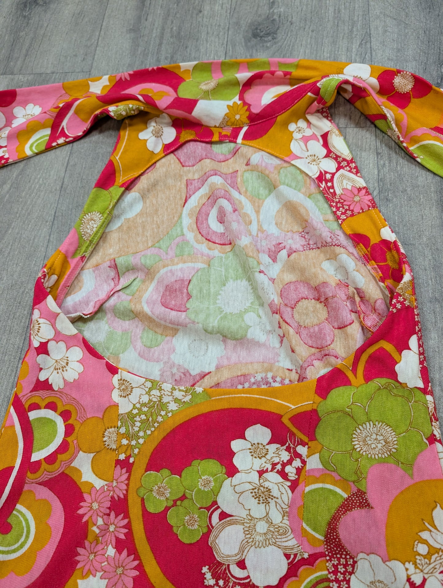 1960s Alistair Cowin psychedelic backless mini dress - S/8