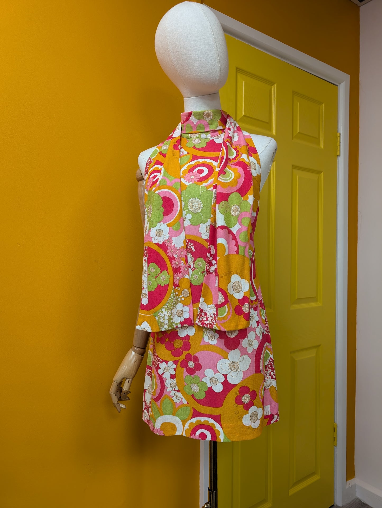 1960s Alistair Cowin psychedelic backless mini dress - S/8