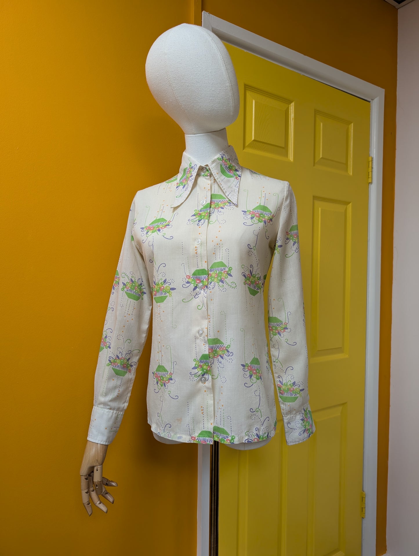 1970s dagger collar novelty print shirt - XS/6/8