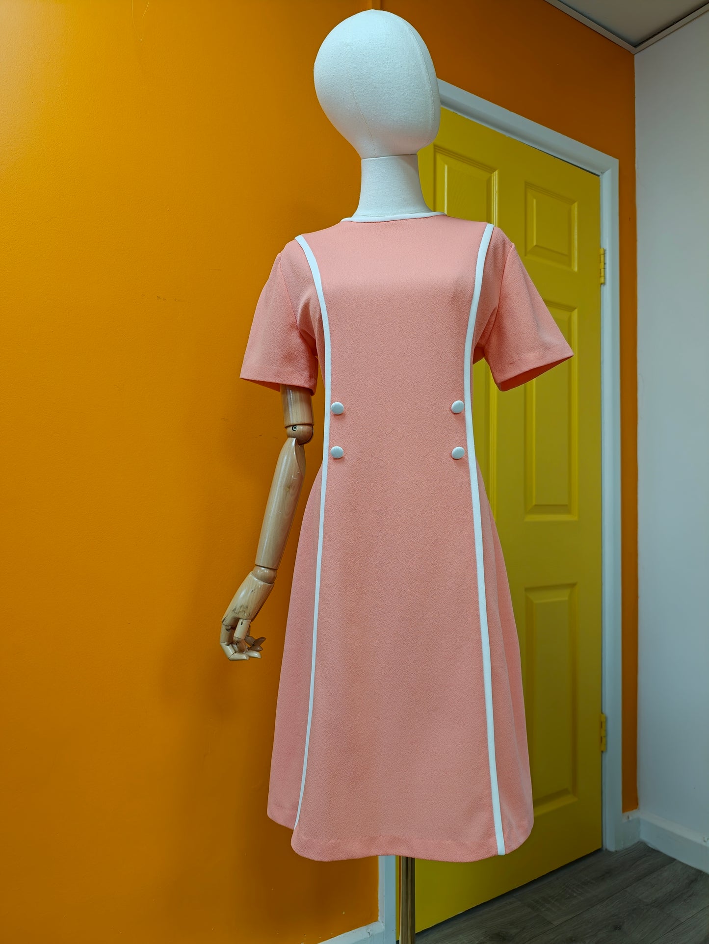 1960s pink & white crimplene dress - L/16