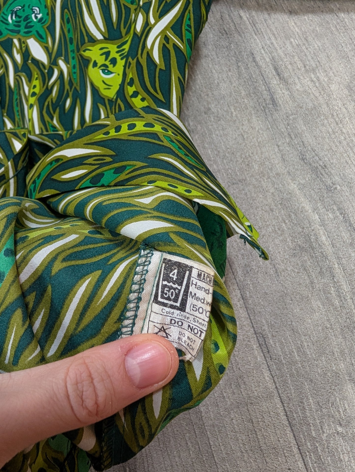 1970s green novelty print tiger shirt - S/M