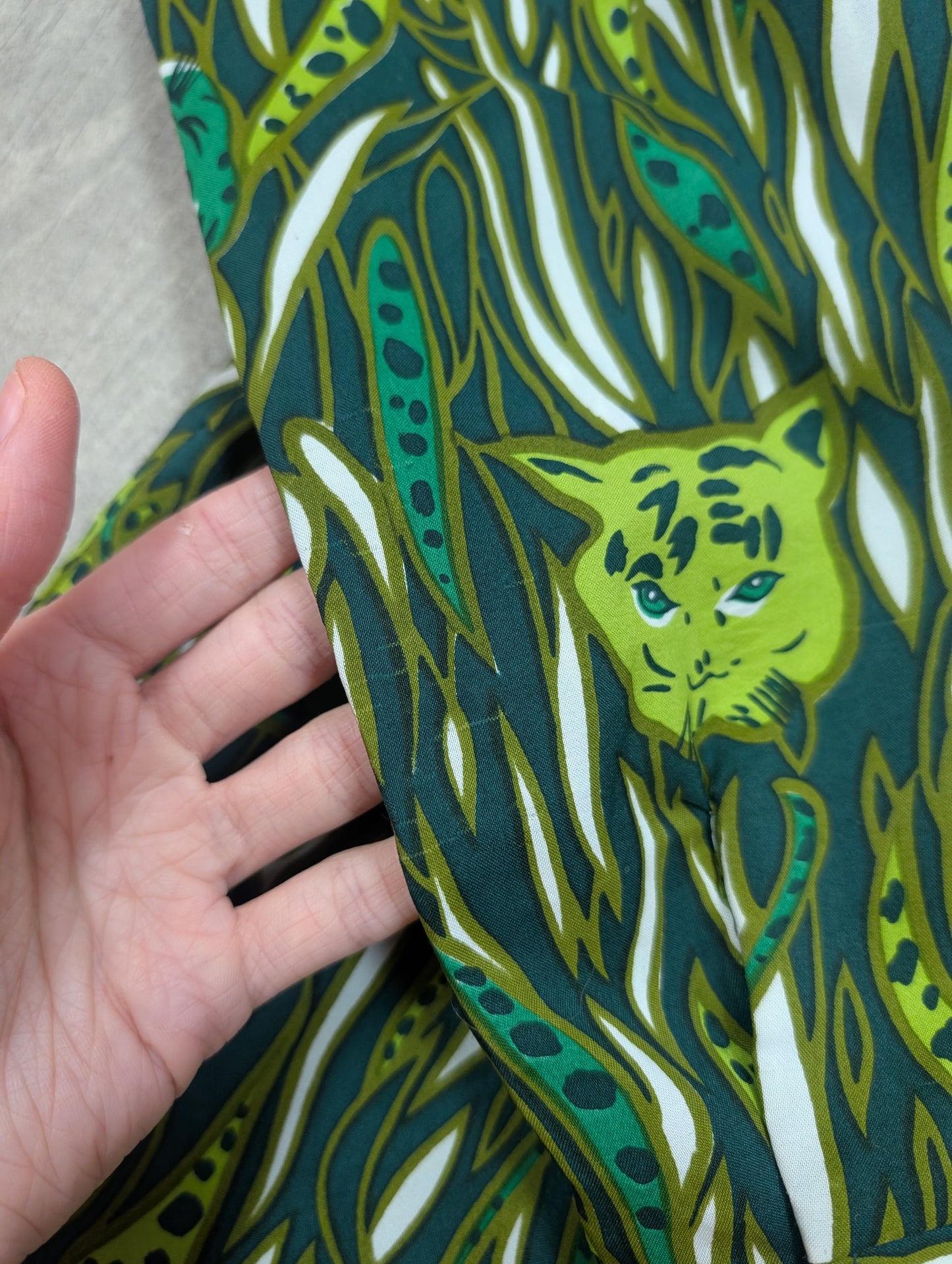 1970s green novelty print tiger shirt - S/M