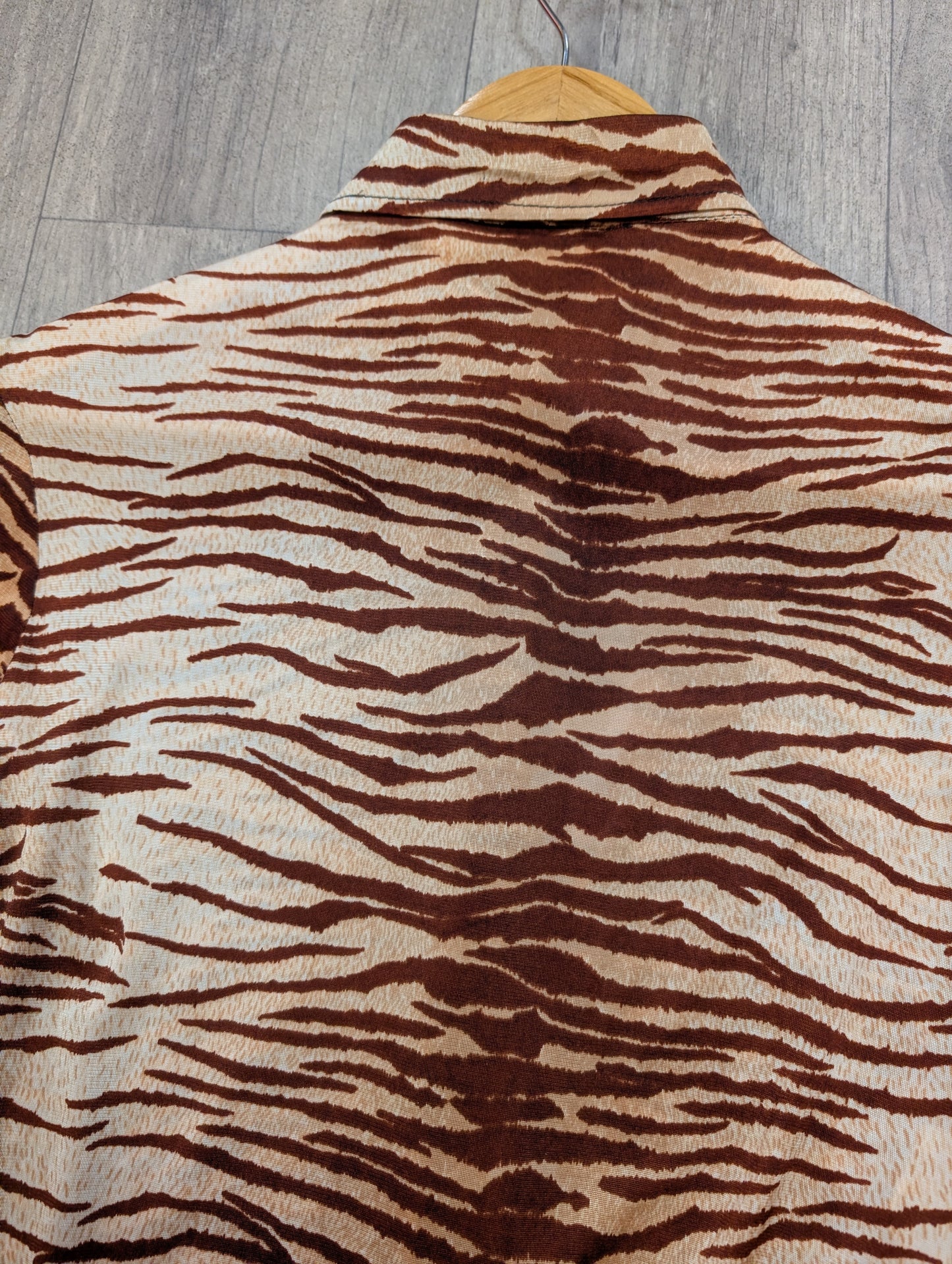 1970s Burlesque animal print dagger collar shirt - XS