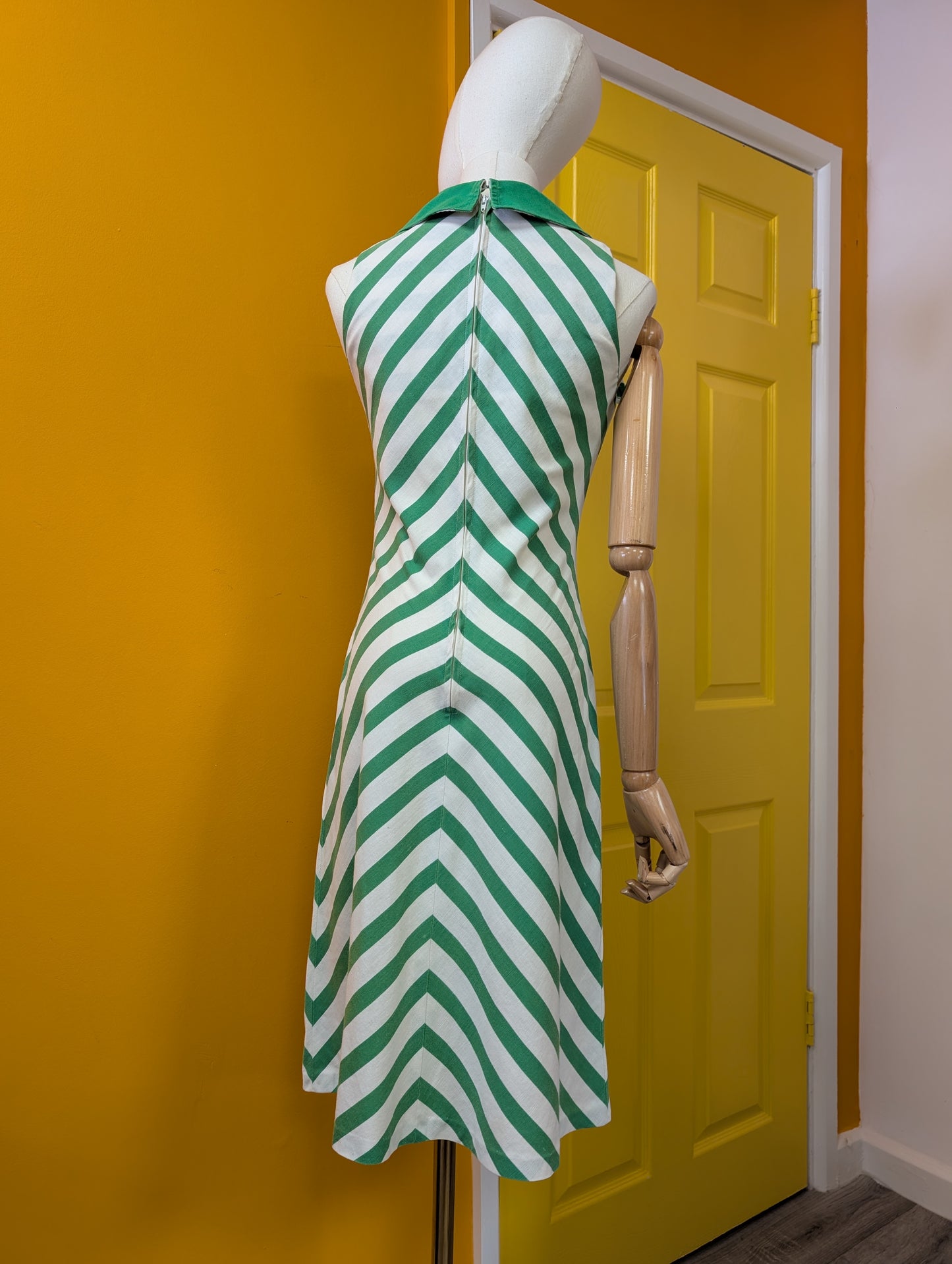 1970s St Michael green & white striped cotton dress - S/8