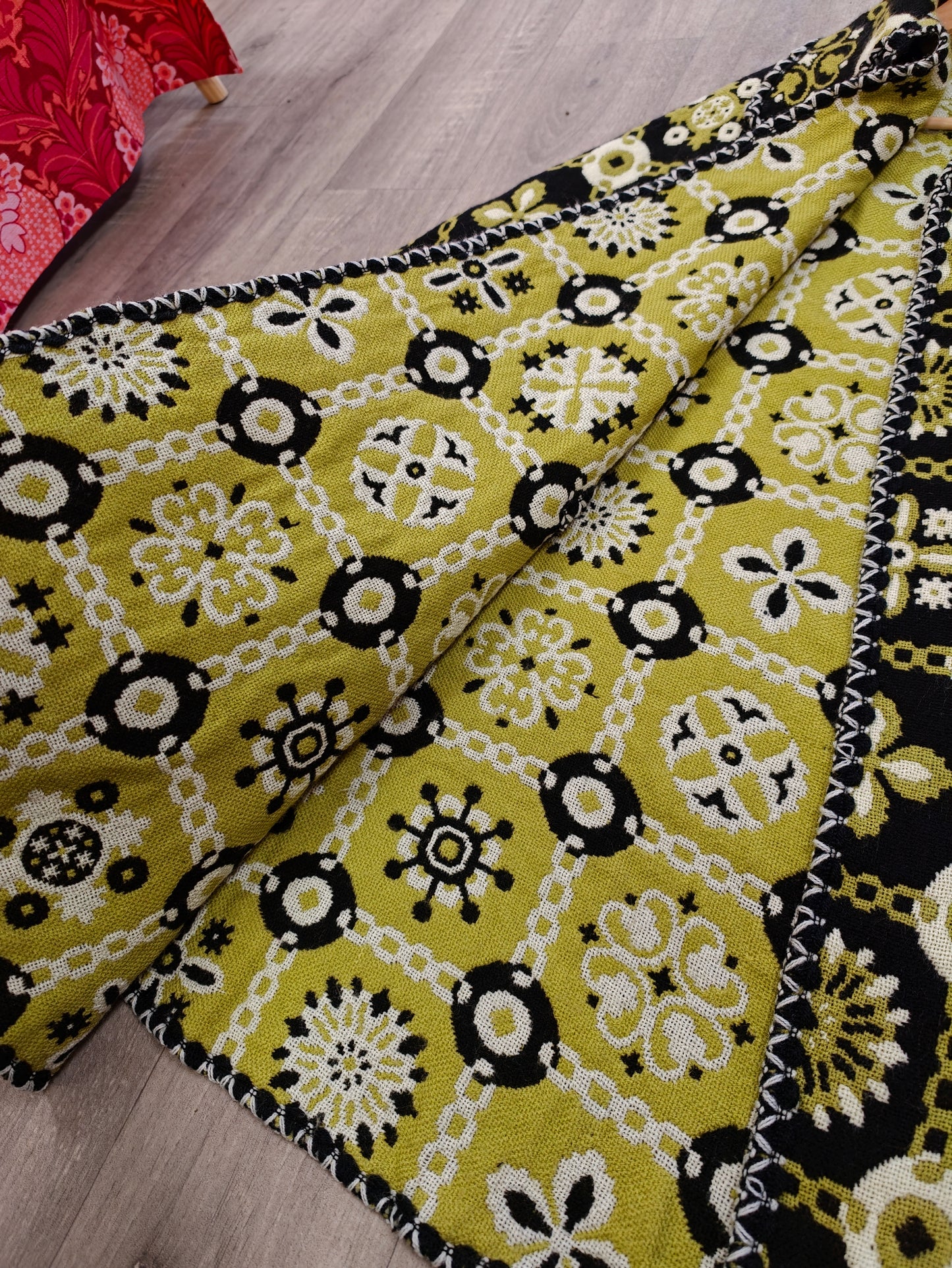 60s/70s green/black tapestry cape