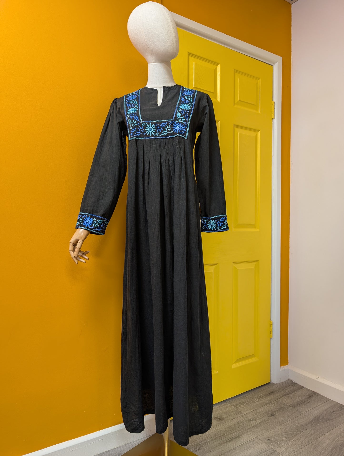 Al-Amal embroidered Indian cotton maxi dress - S/M