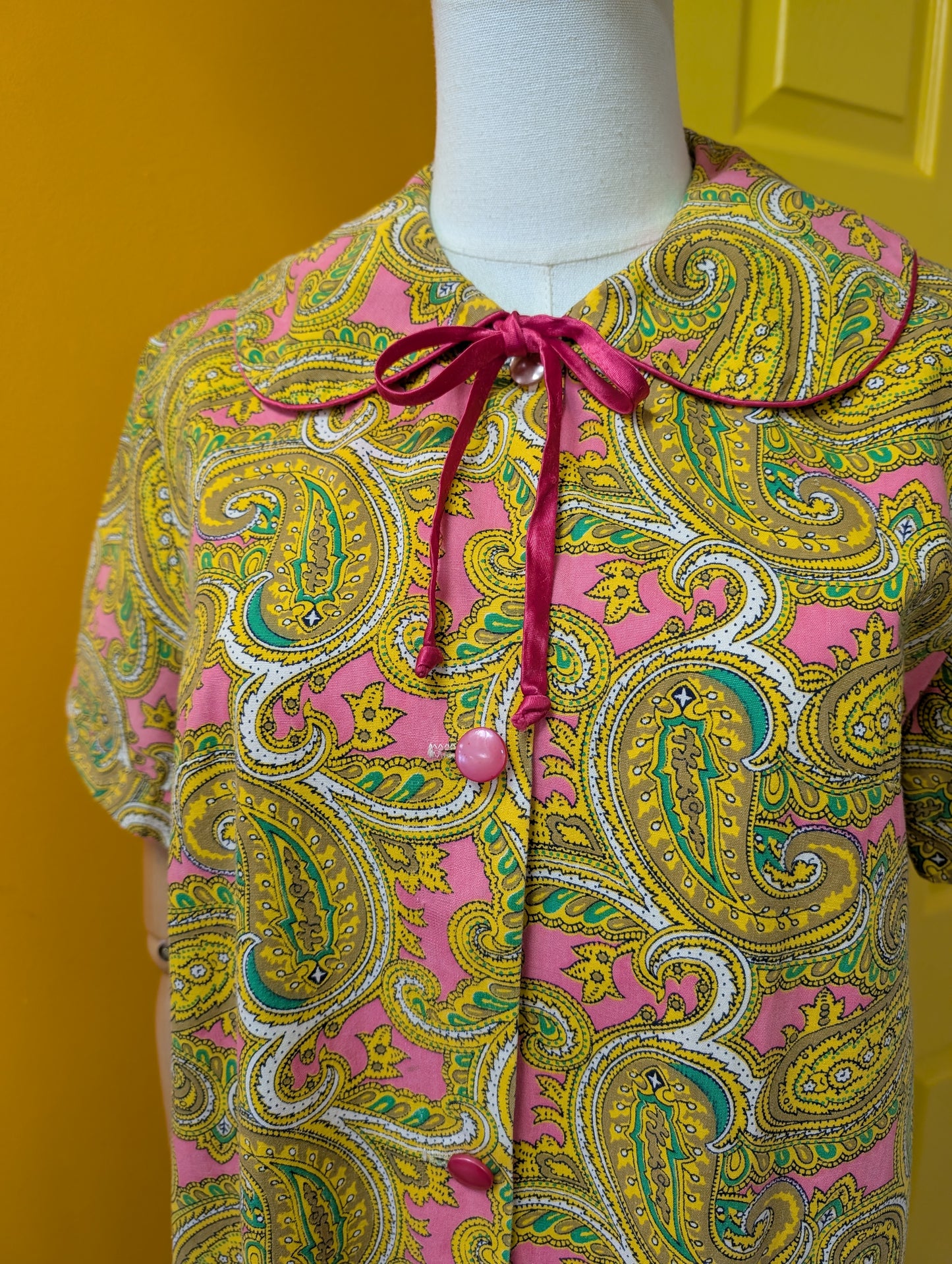 1960s A Fantasy Creation pink paisley cotton housecoat - M/L
