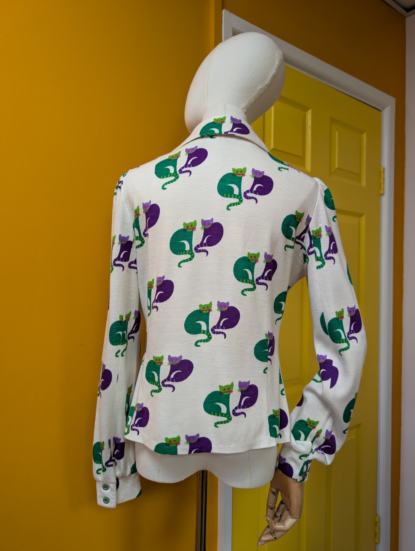 1970s Lucie Linden novelty cat (lemur?) print shirt - M