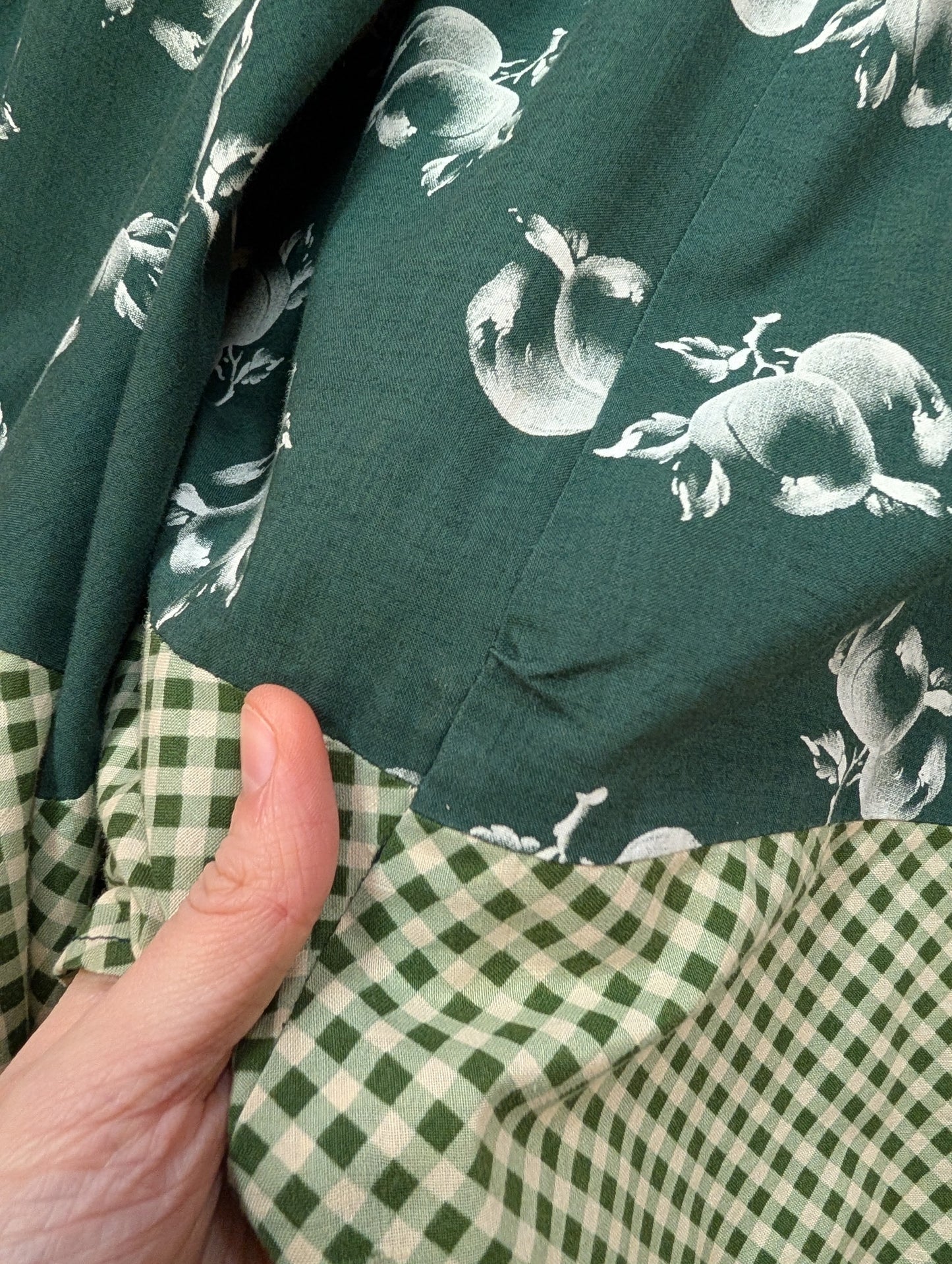 1970s Sunset full circle novelty fruit & gingham print cotton skirt - 27.5" waist