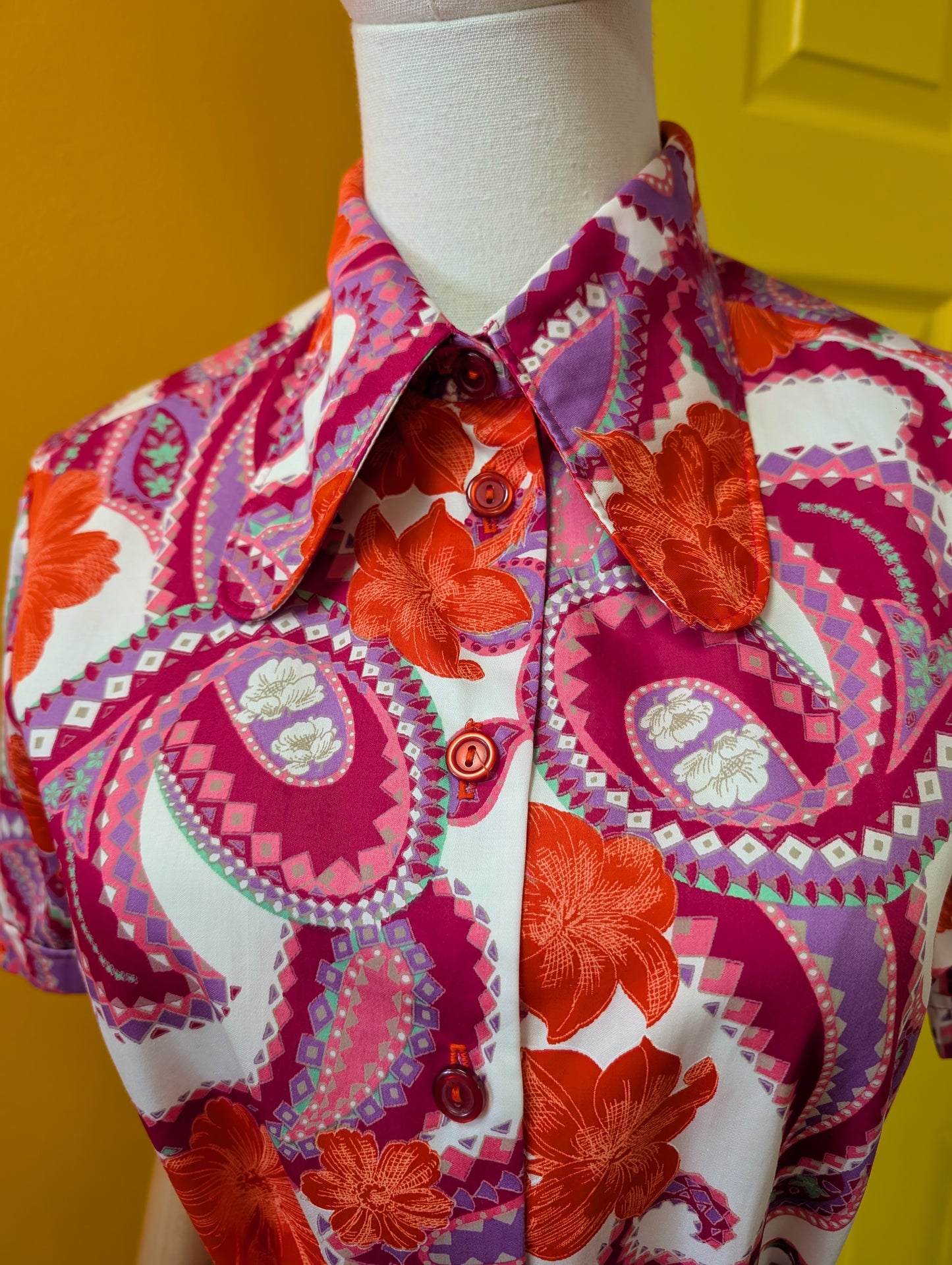 1970s St Michael psychedelic cotton shirt with belt - S/M
