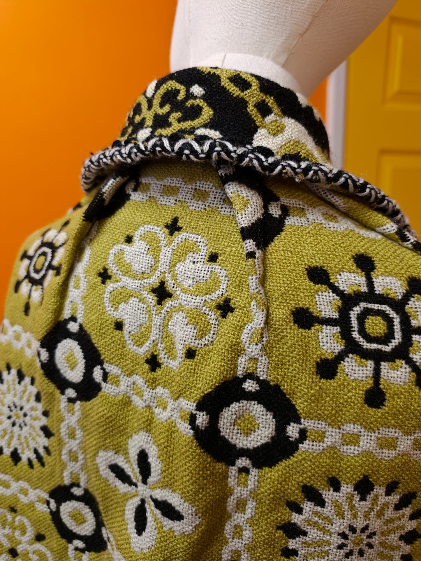 60s/70s green/black tapestry cape