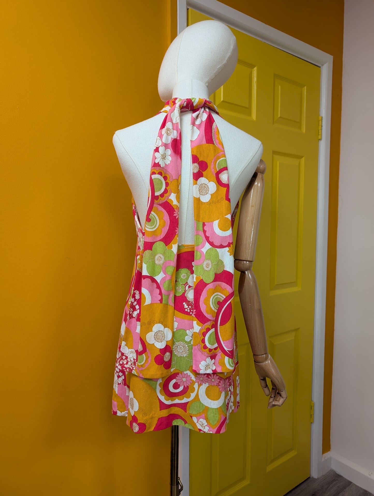 1960s Alistair Cowin psychedelic backless mini dress - S/8