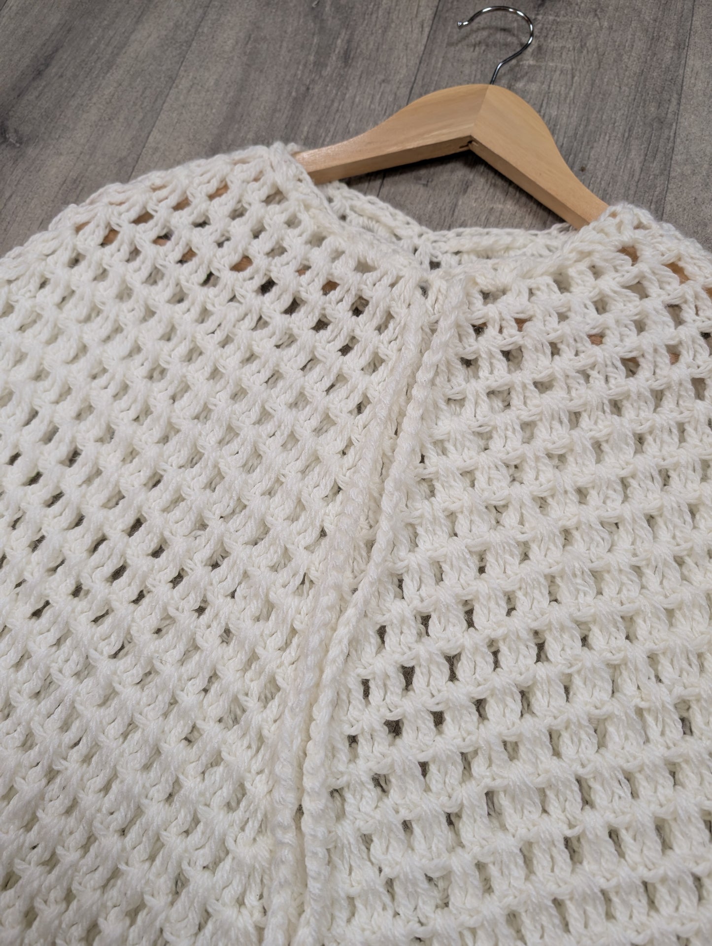 1970s white crochet poncho