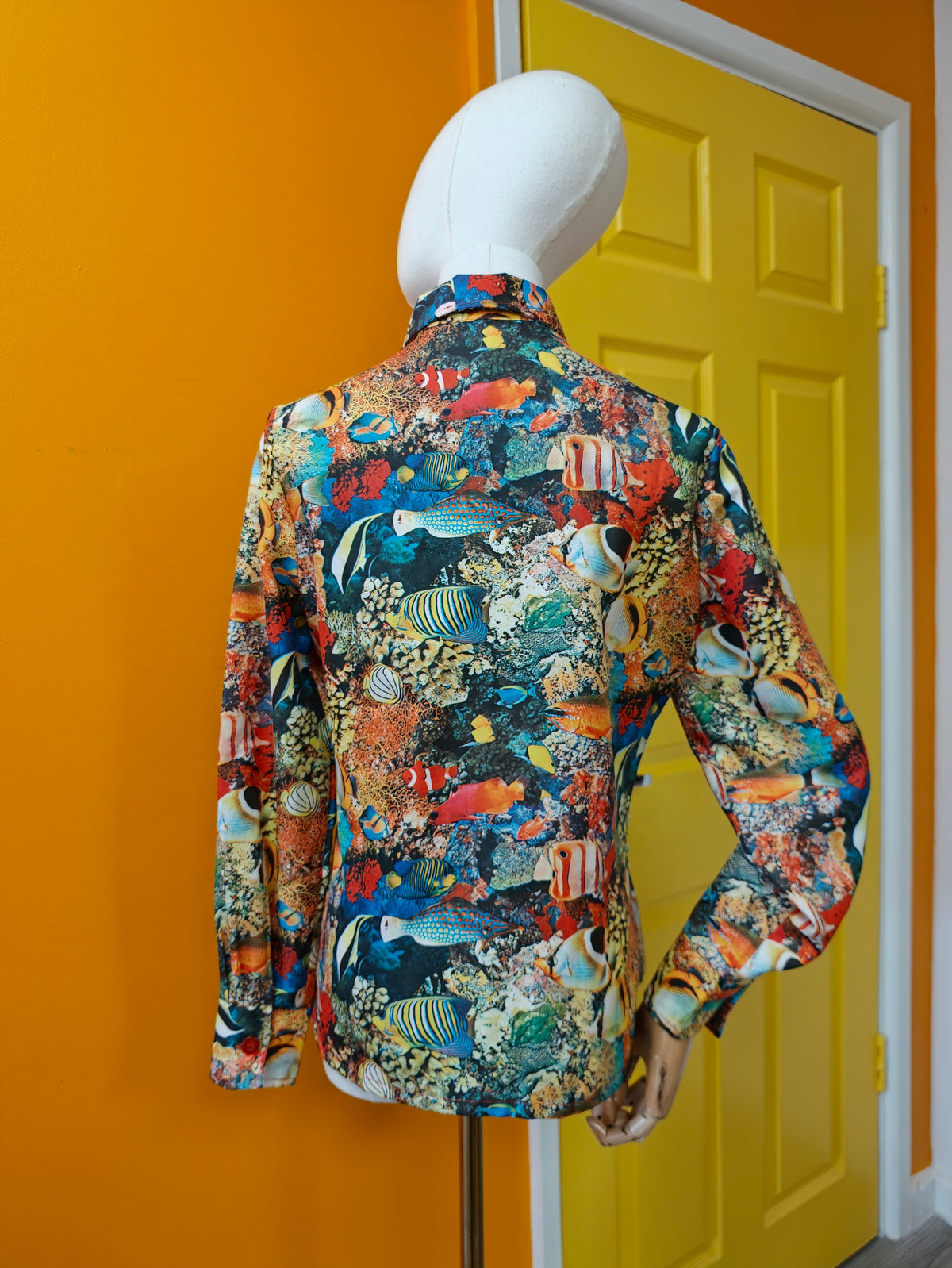 1970s novelty fish print dagger collar shirt - M