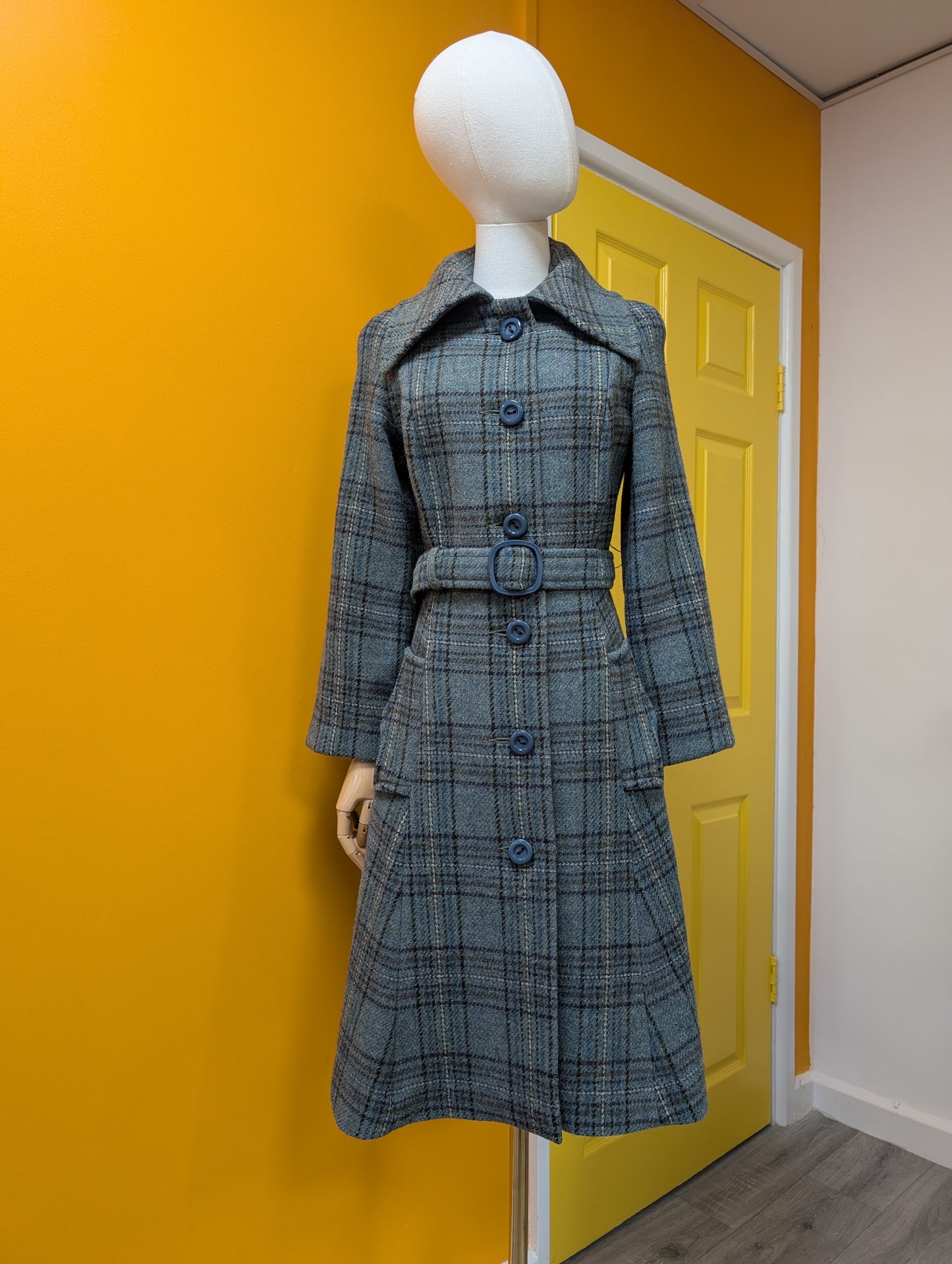 1970s wool blend coat, belt & scarf