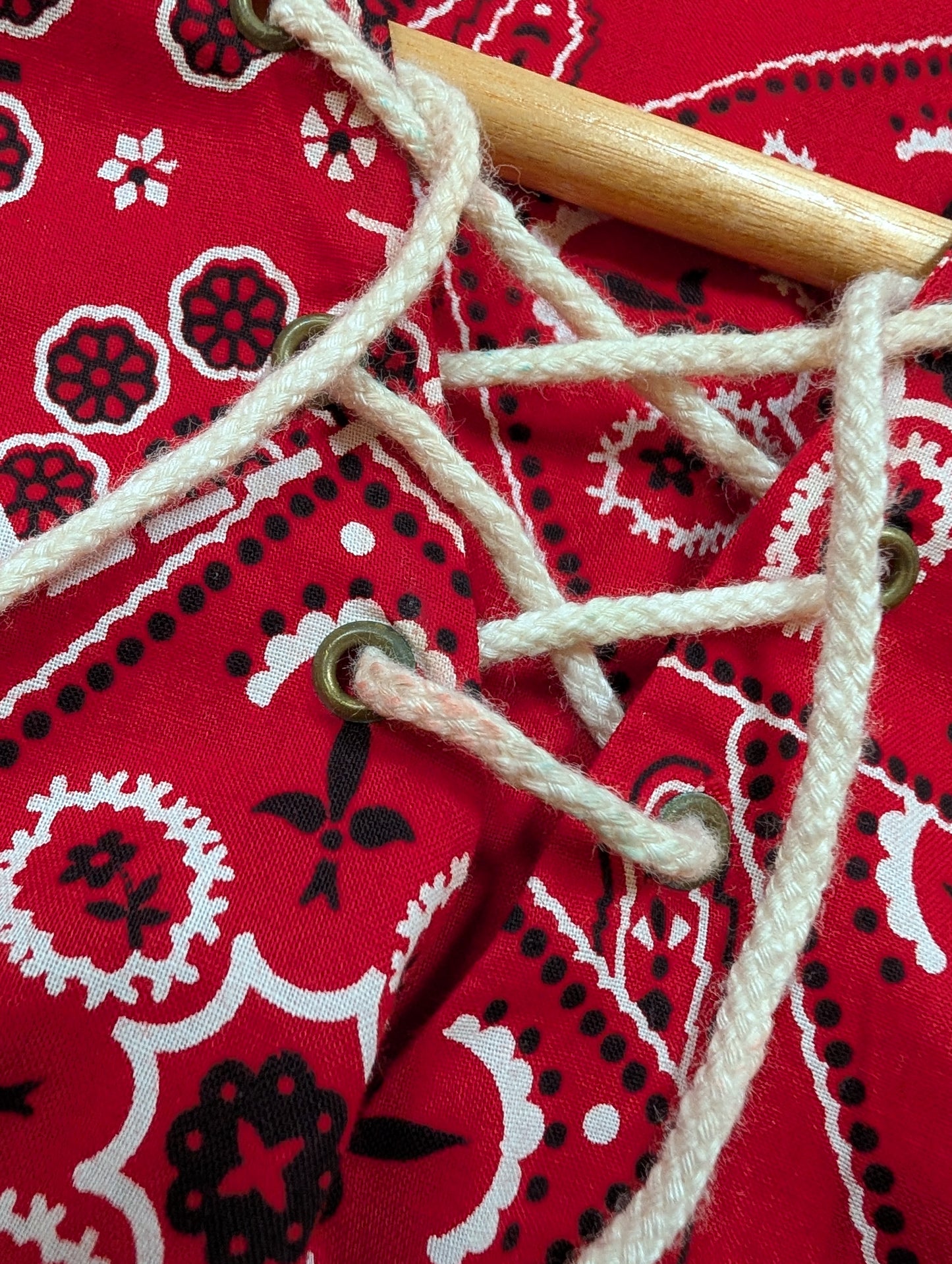 1950s Carol Brent red lace up bandana print top - XS