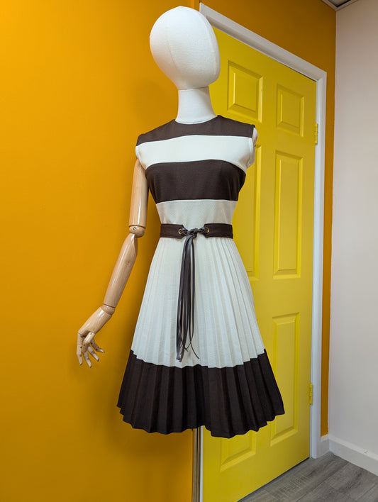 60s/70s brown/white dress and belt - S/8/10