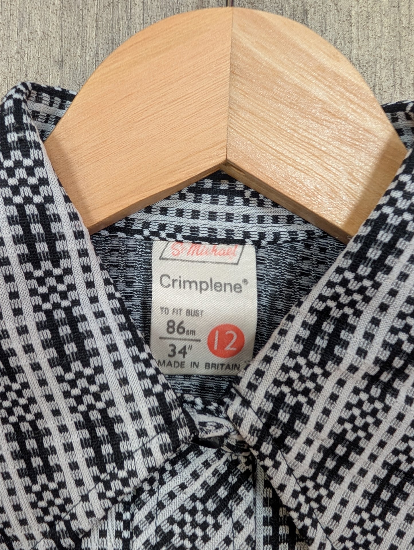 1970s St Michael crimplene dagger collar shirt - S