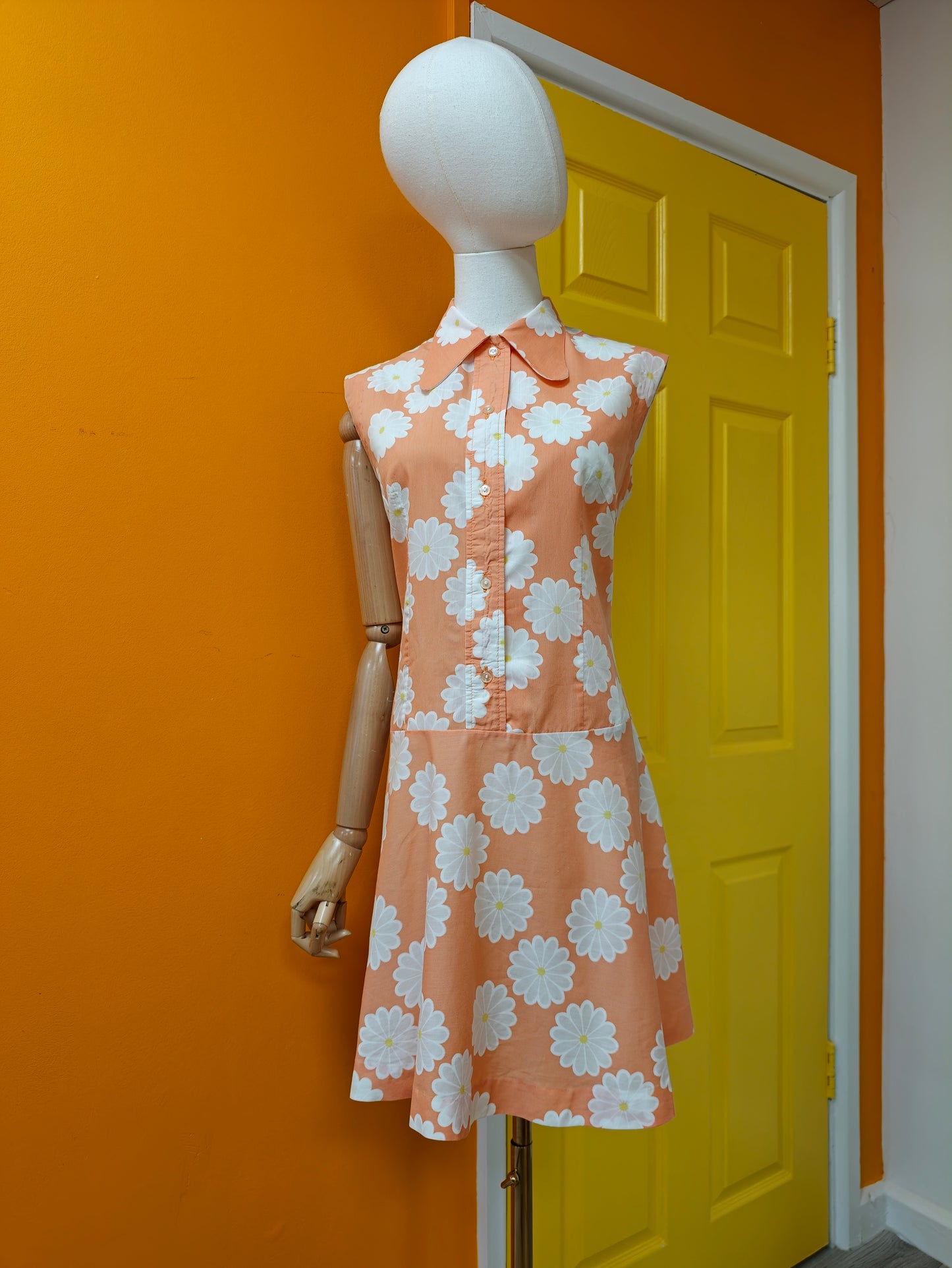 60s/70s daisy print dropped waist dress - M/14