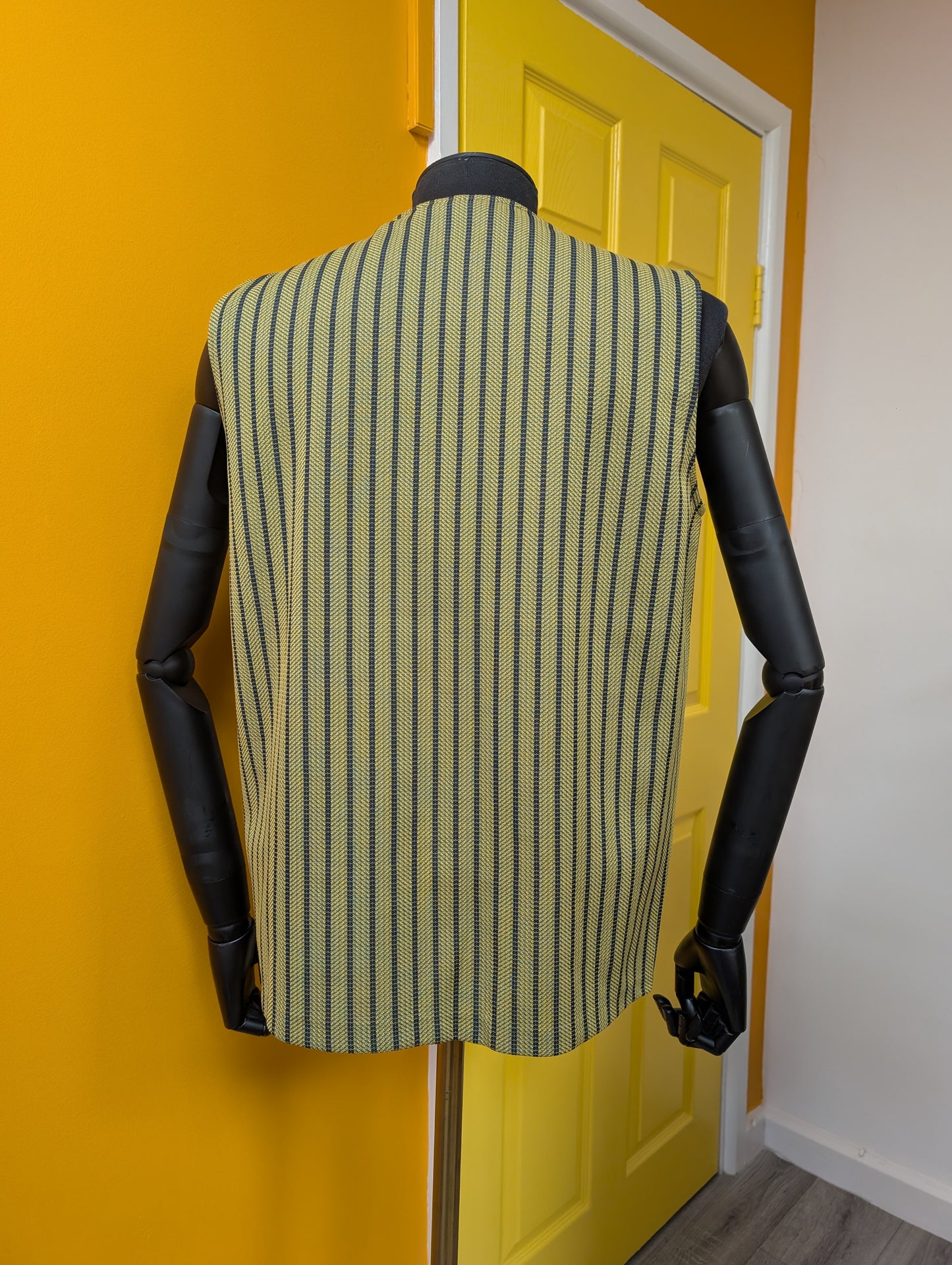 1960s men's crimplene vest