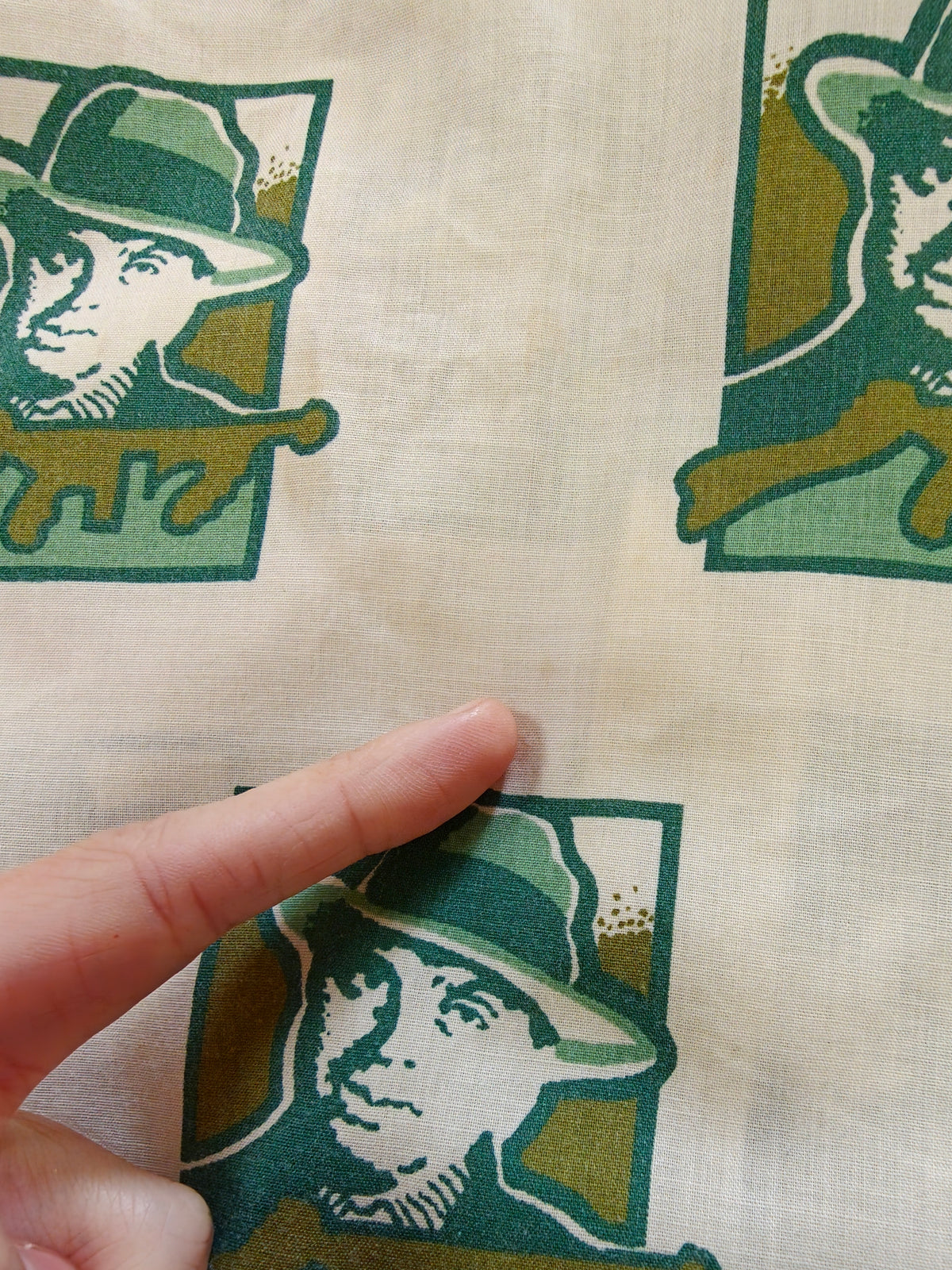 1970s Brutus novelty Al Capone print dagger collar shirt