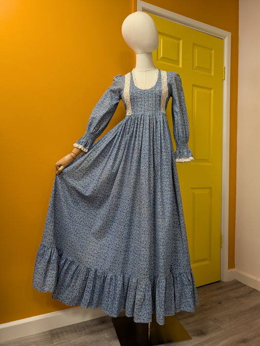 Gorgeous 1970s Laura Ashley made in Wales cotton maxi dress - XS/6/8