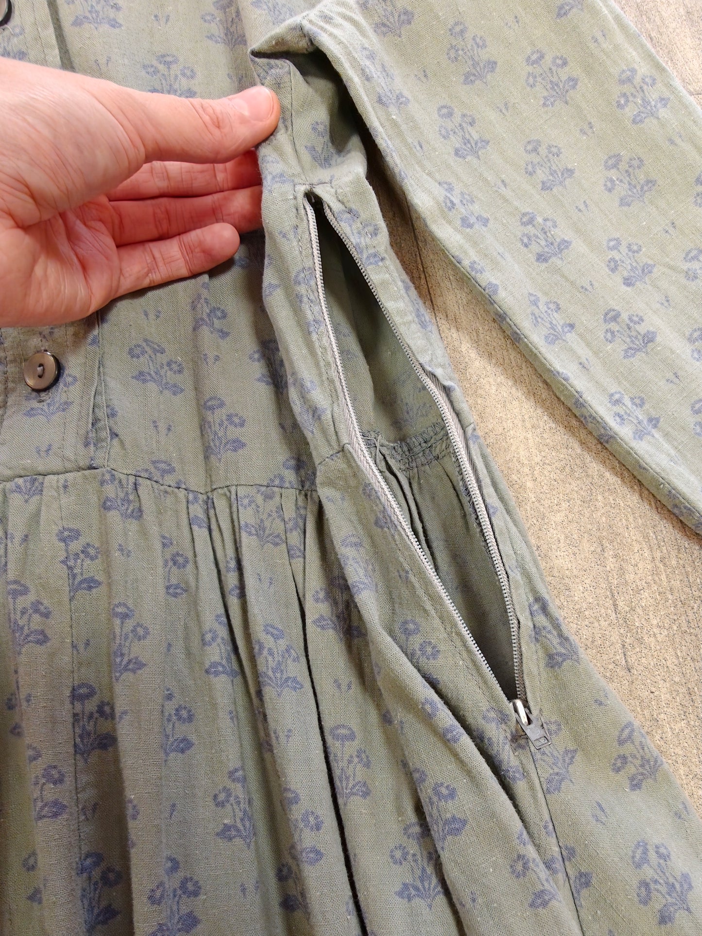 1970s Laura Ashley made in Wales cotton maxi dress & belt - XS