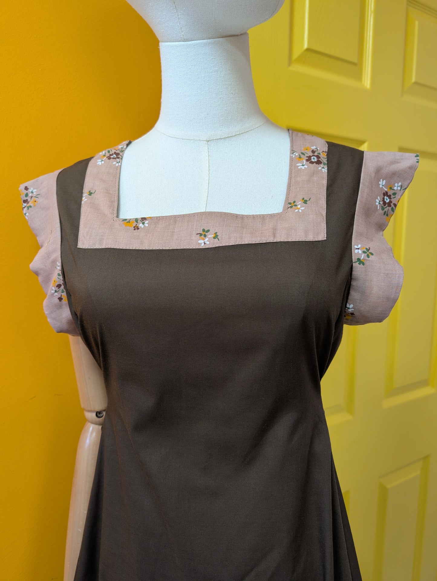 Brown cotton dress with floral dress - S/8/10