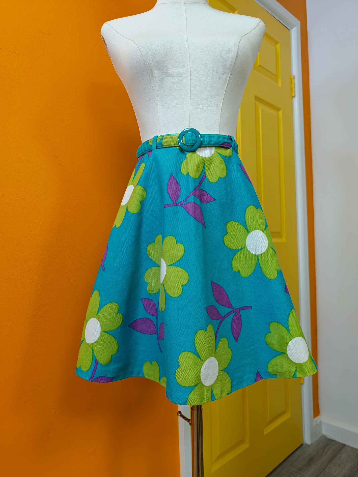 1960s flower power mini skirt with belt - 25" waist