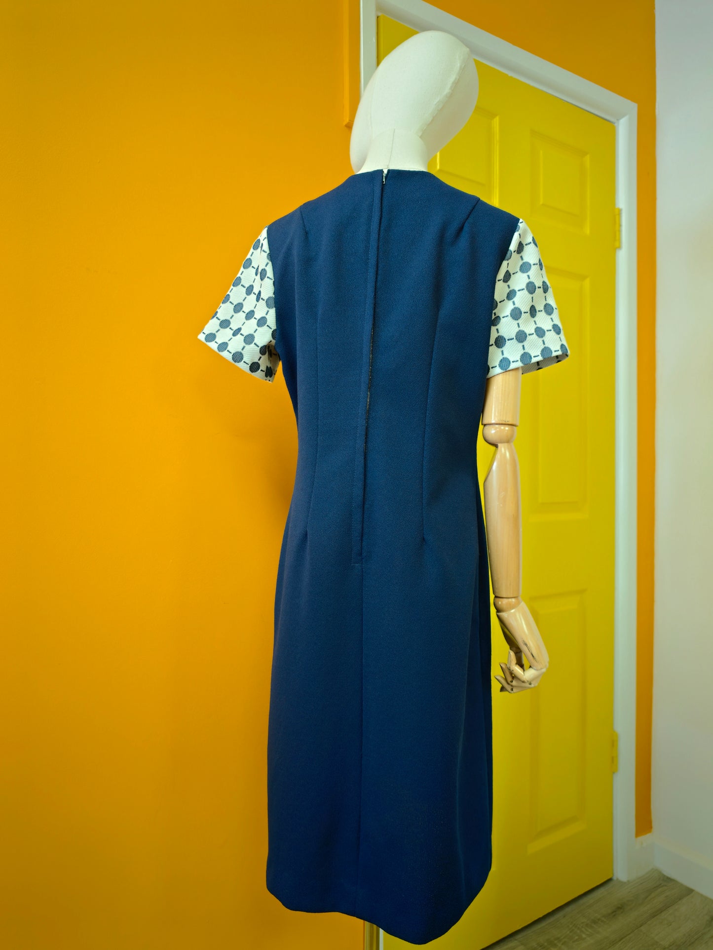 1960s Leygil navy blue crimplene dress - M/14
