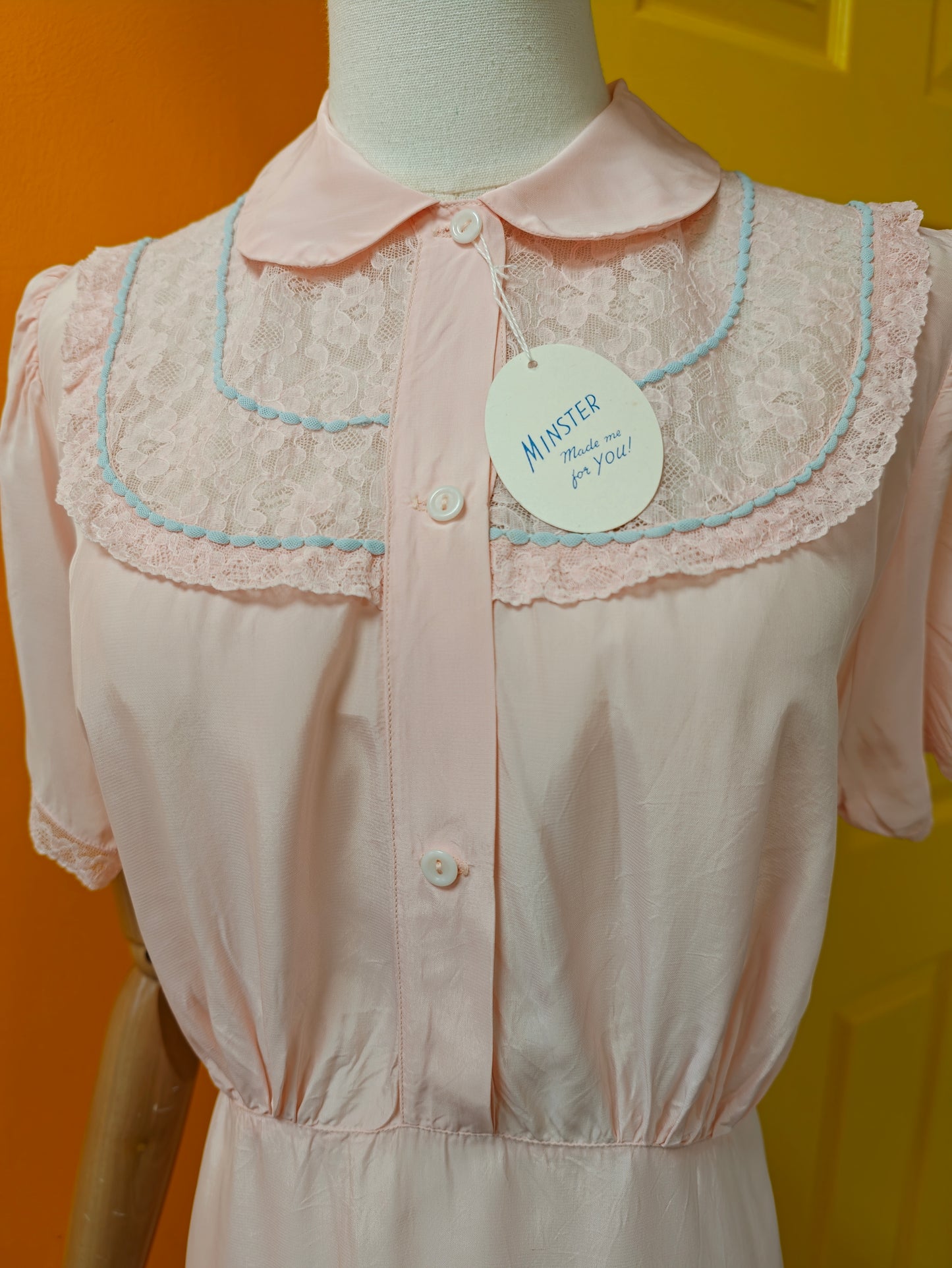 50s/60s Deadstock Will-O-The-Wisp by Minster nylon nightdress