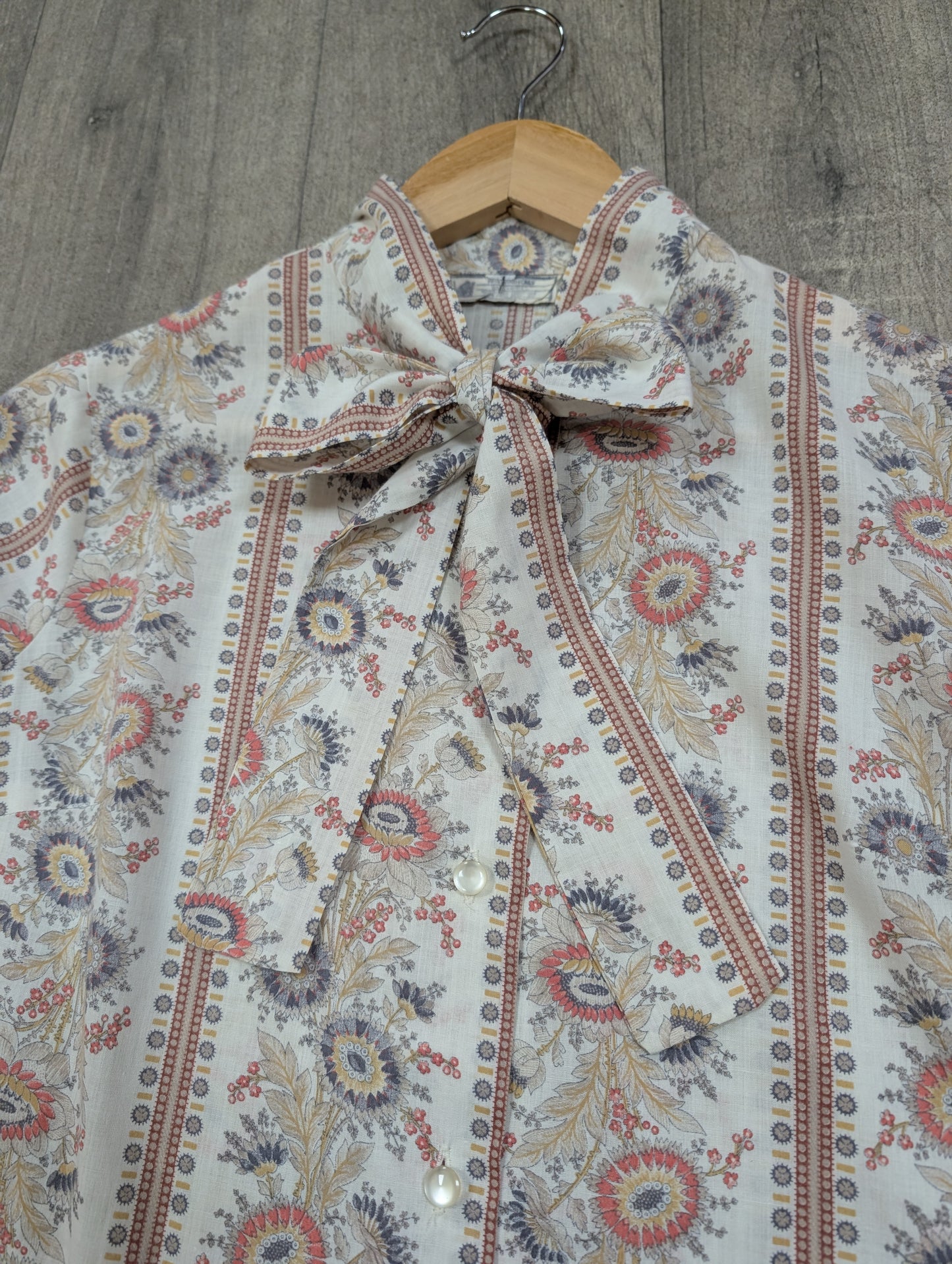 1970s pussy bow blouse -S/M