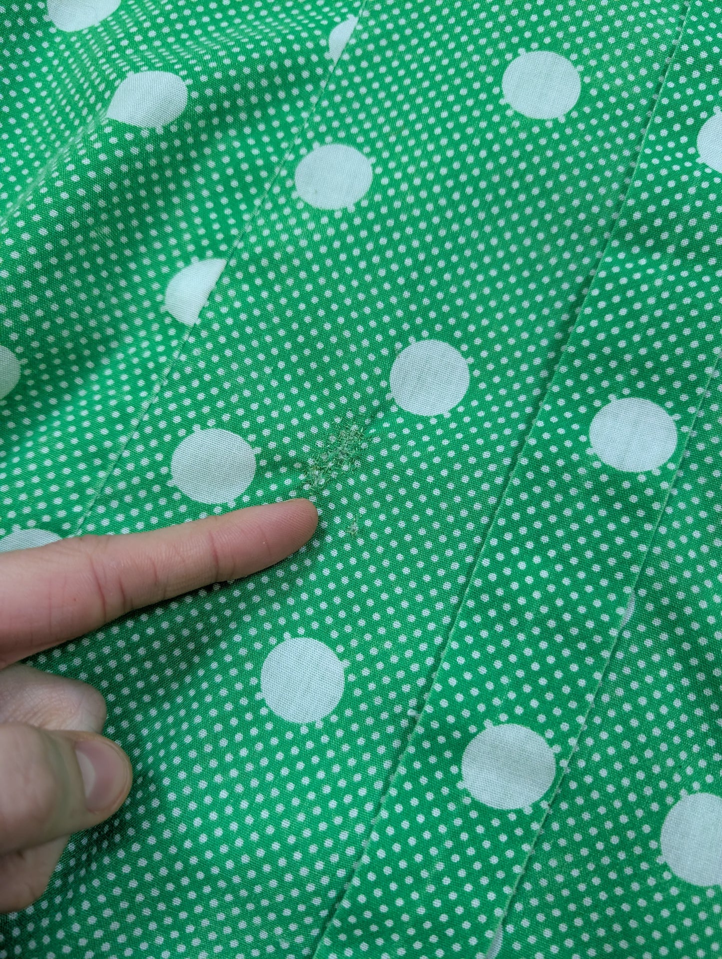 1970s green & white polka dot dagger collar shirt - M