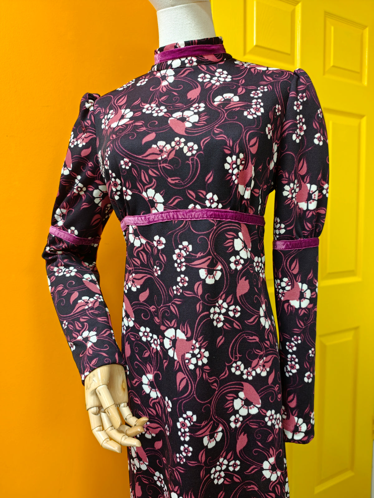 1970s floral maxi dress with velvet trim - M/12