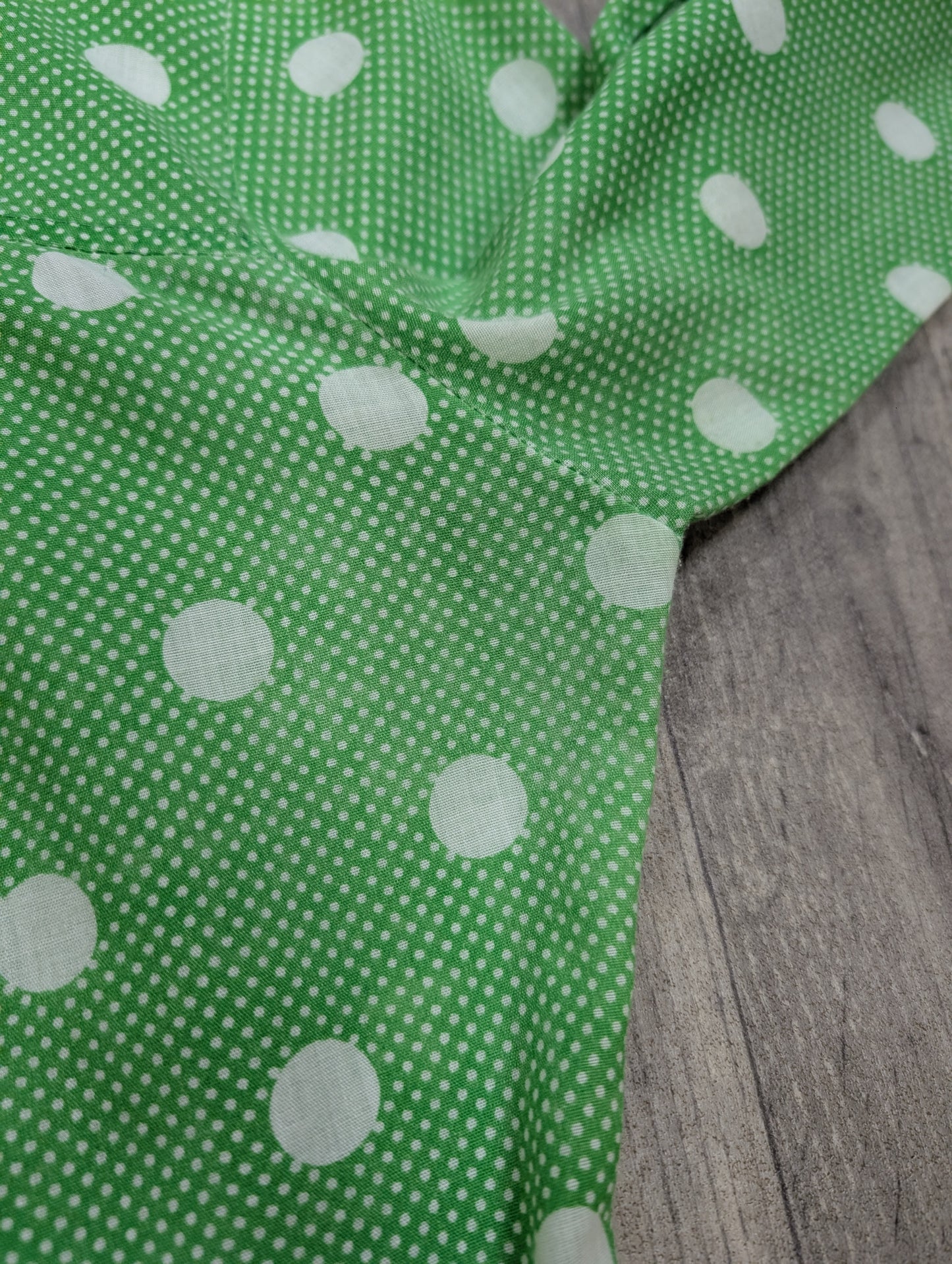 1970s green & white polka dot dagger collar shirt - M