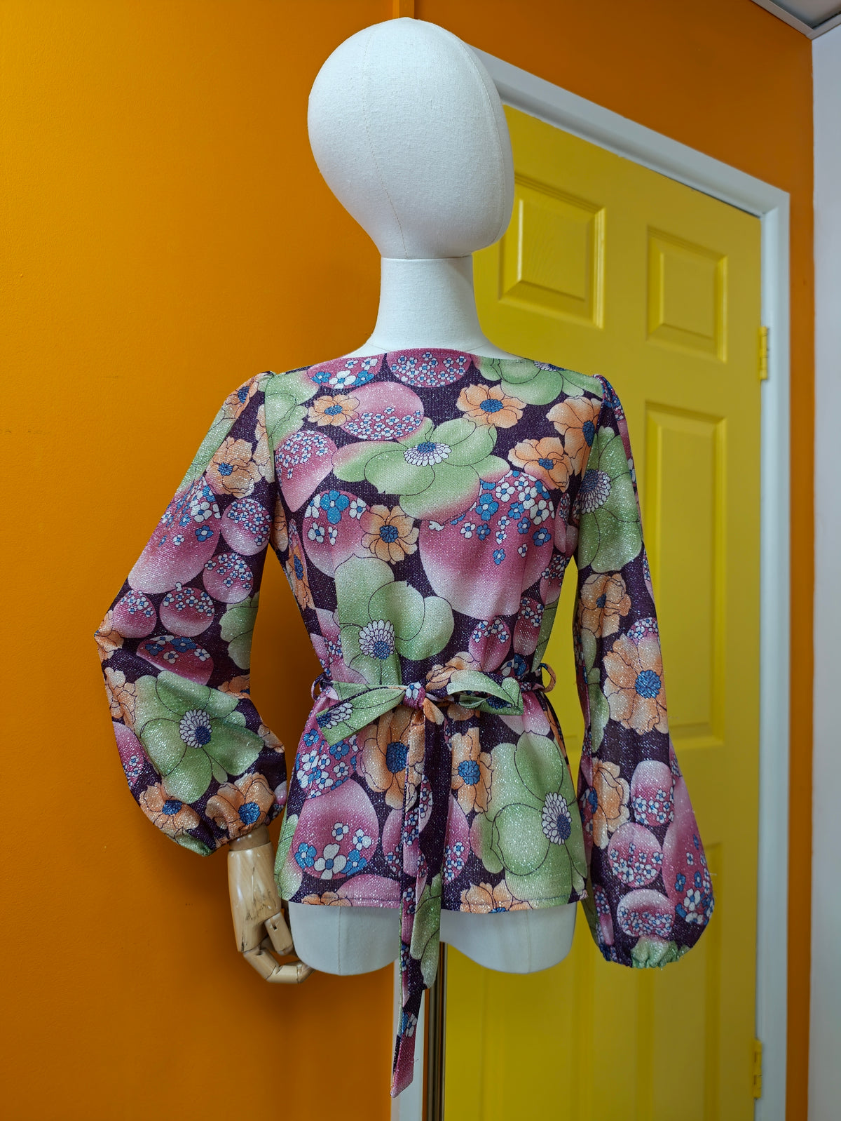 1970s floral lurex top with belt - S