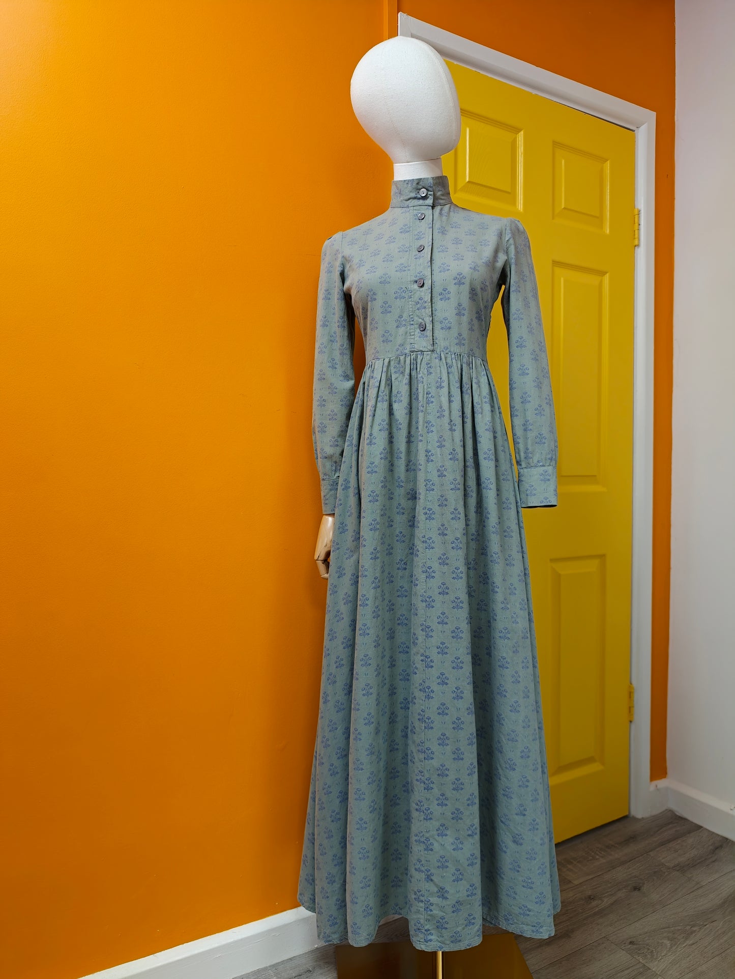 1970s Laura Ashley made in Wales cotton maxi dress & belt - XS