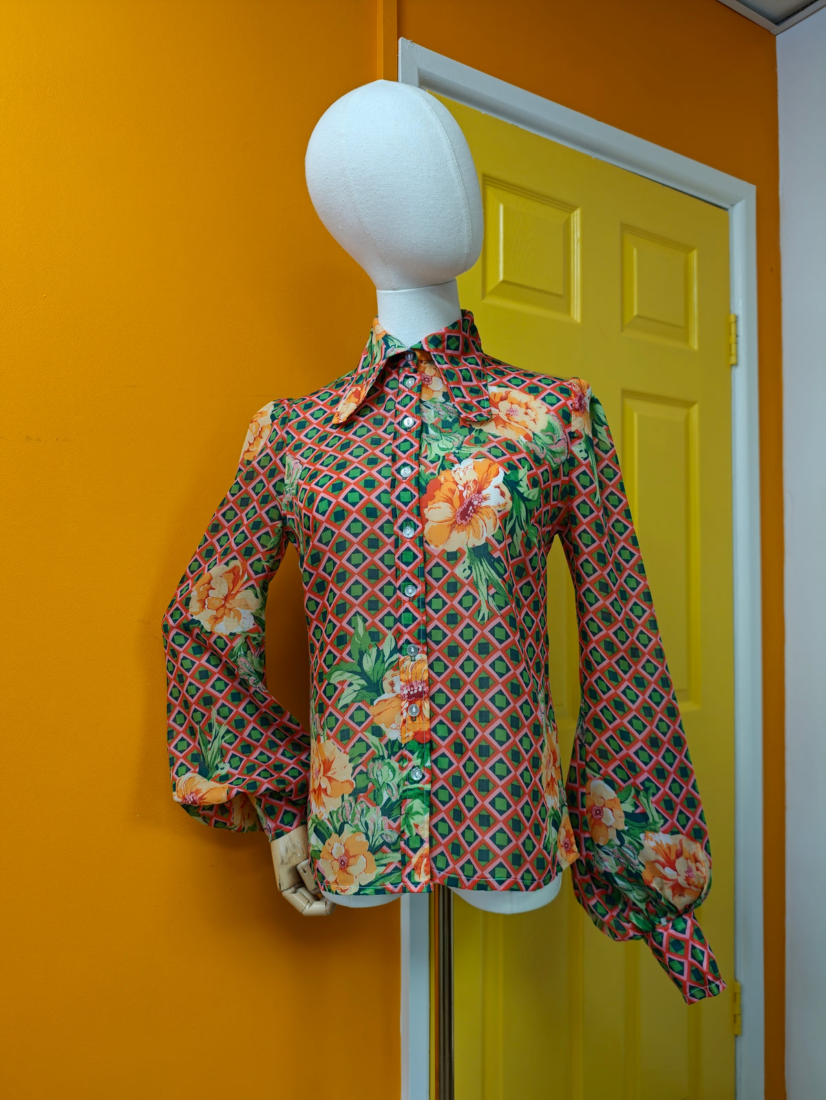 1970s balloon sleeve beagle collar shirt - XS