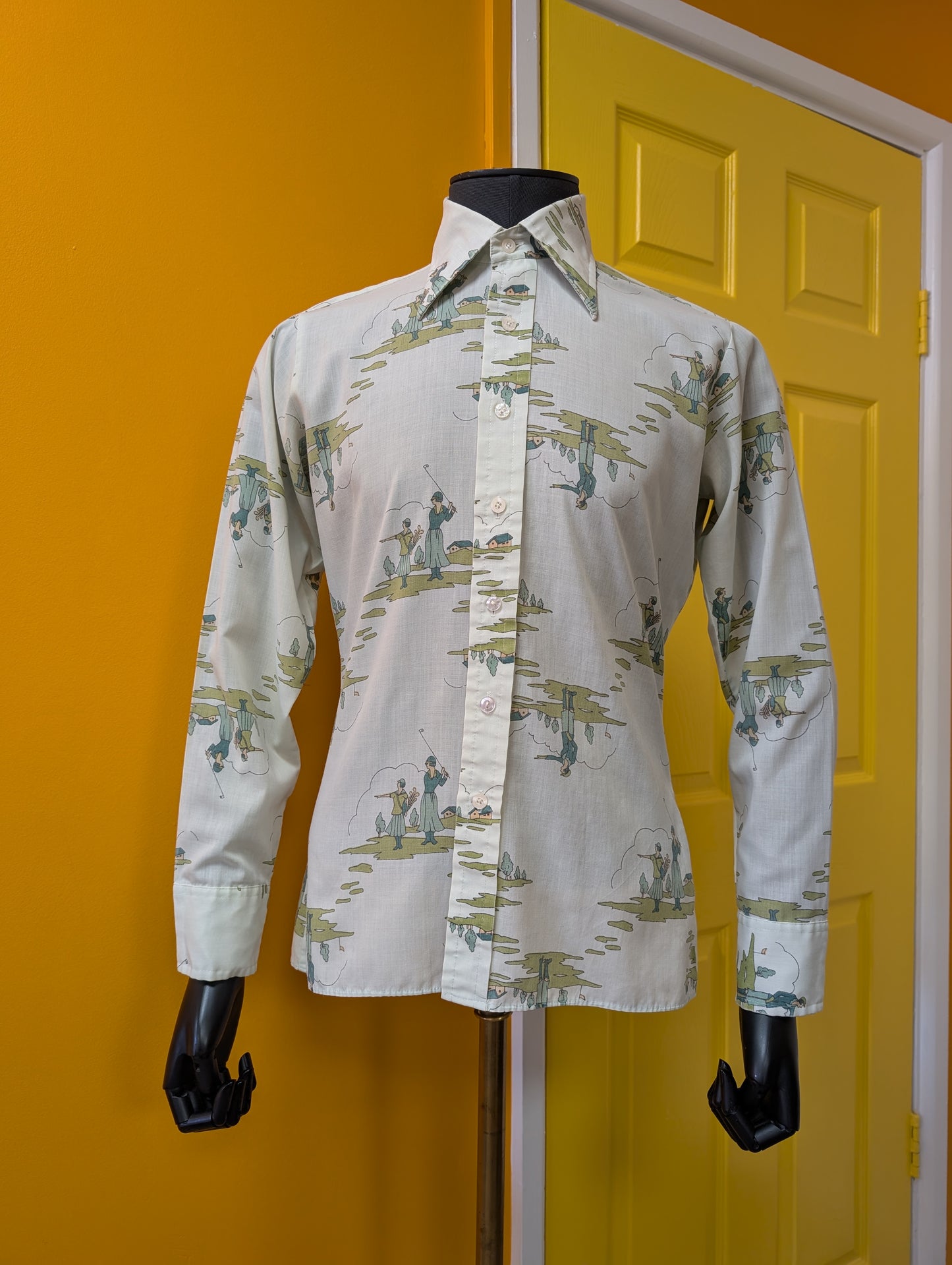 1970s Brutus novelty Art Deco golf print dagger collar shirt