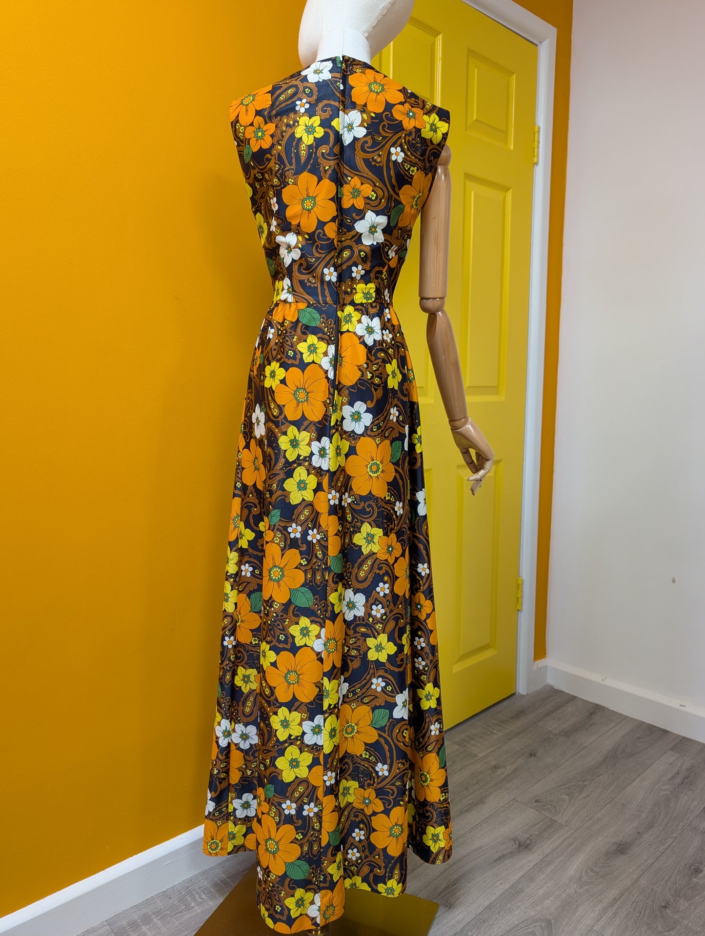 60s/70s Global orange floral maxi dress - XS/6