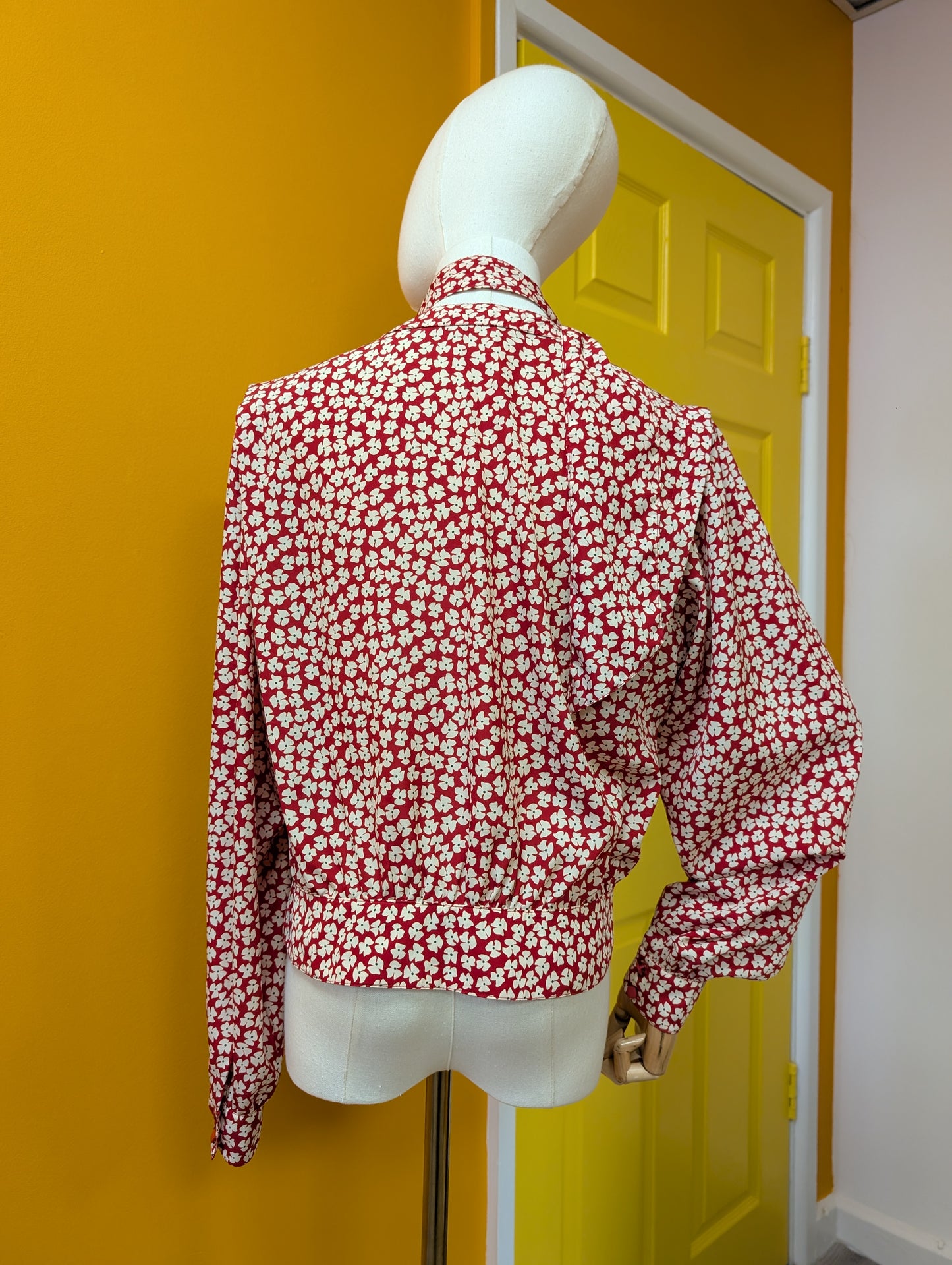 1980s Windsmoor red floral blouse with scarf - S/M