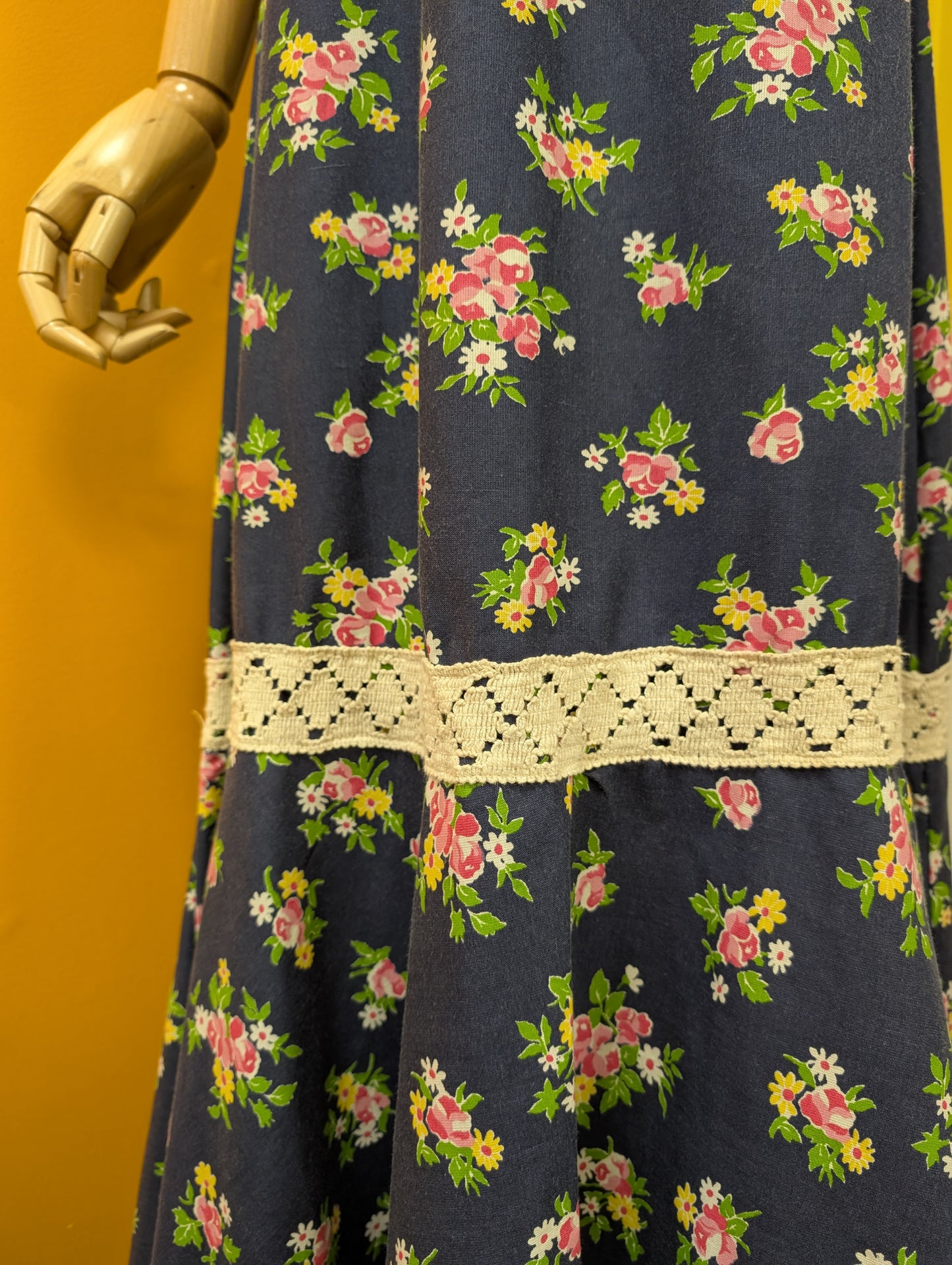 Floral halter neck maxi dress - XS