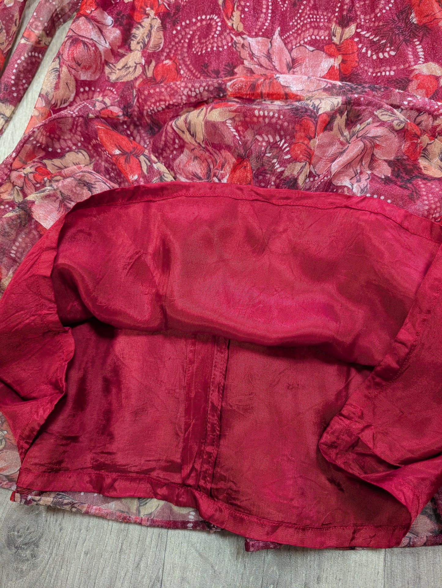 Gorgeous 1970s dress with fabulous sleeves - S/8