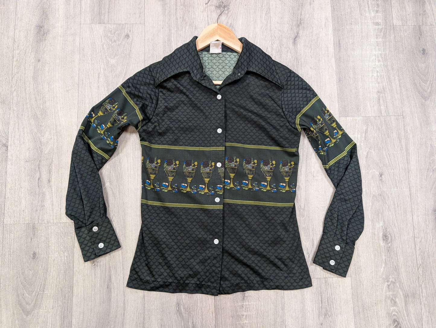 1970s novelty medieval print shirt - XS/S