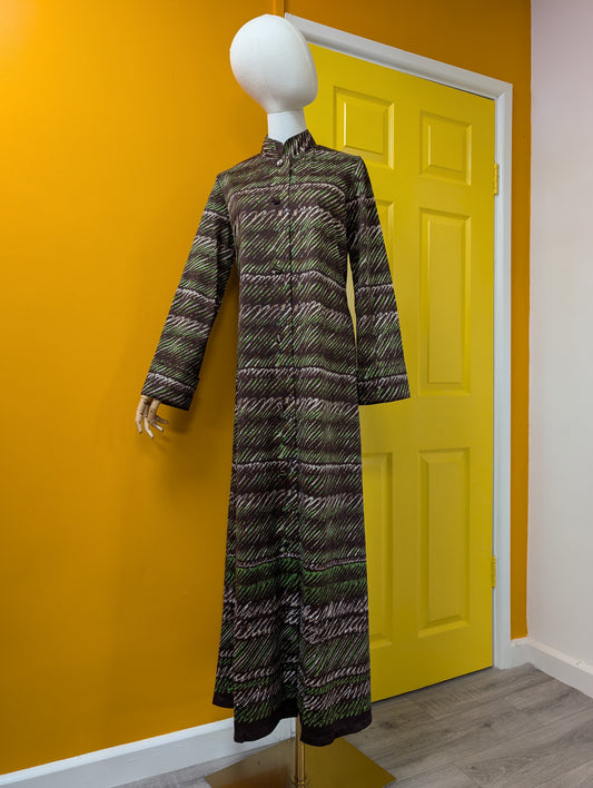 1970s brown/green patterned house coat - M