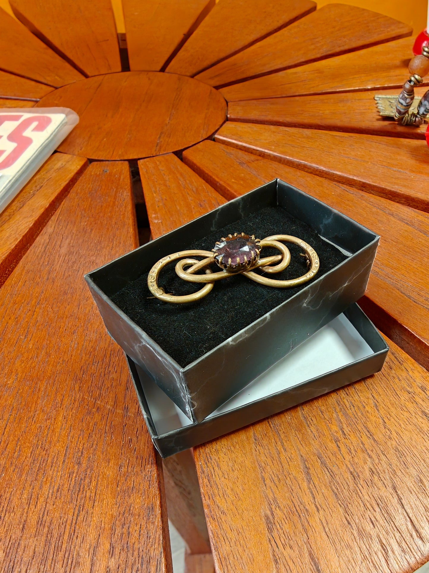 Victorian love knot brooch