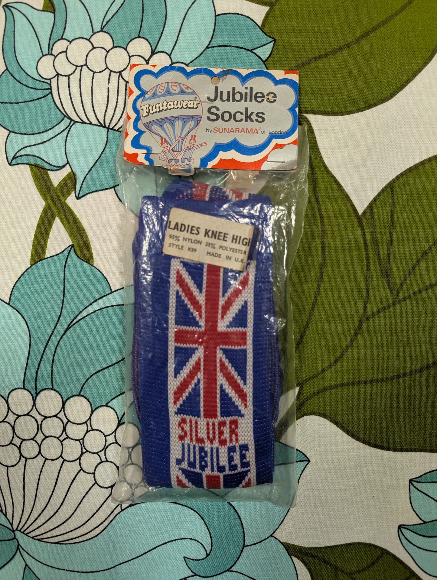 Deadstock 1970s silver jubilee socks